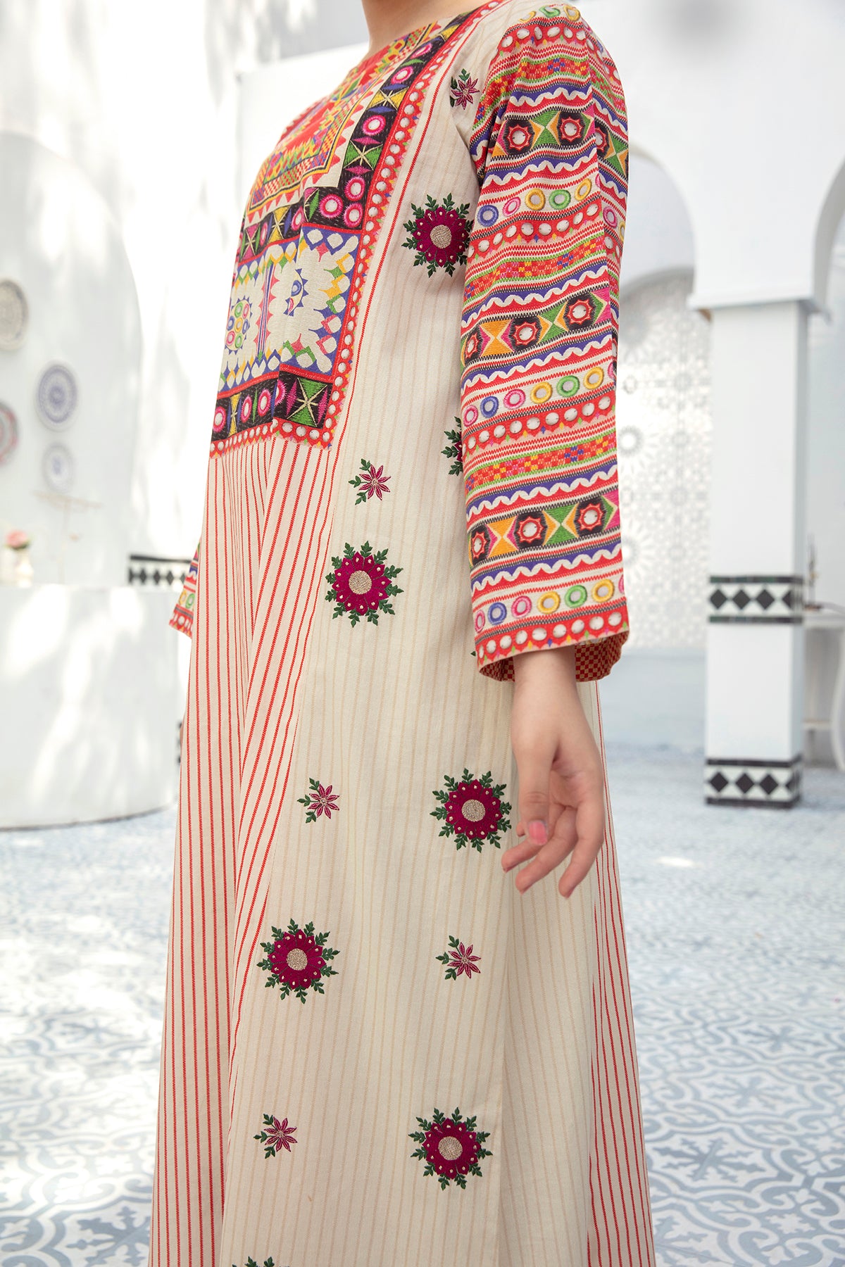 DE21-16-Embroidered Side Panel Stitched Fustaan-1PC