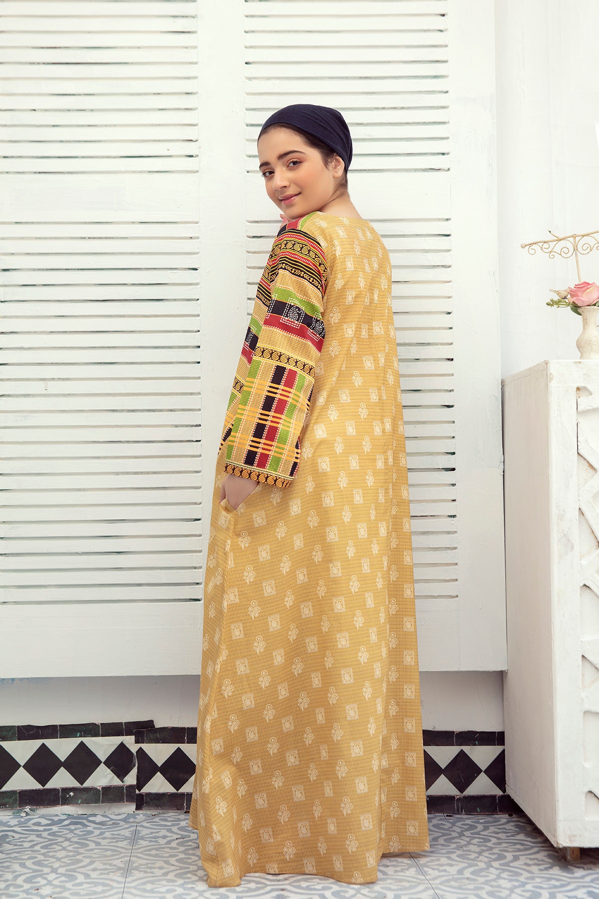 DE21-21-Twill Tape & Embroidery Detailing Stitched Fustaan-1PC