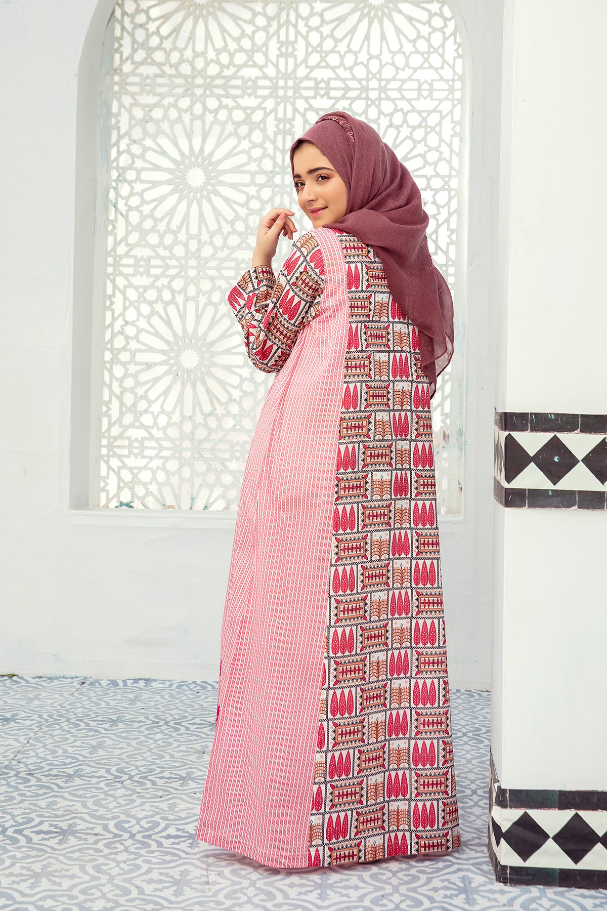 DE21-25 Embroidered Mix & Match Stitched Fustaan-1PC