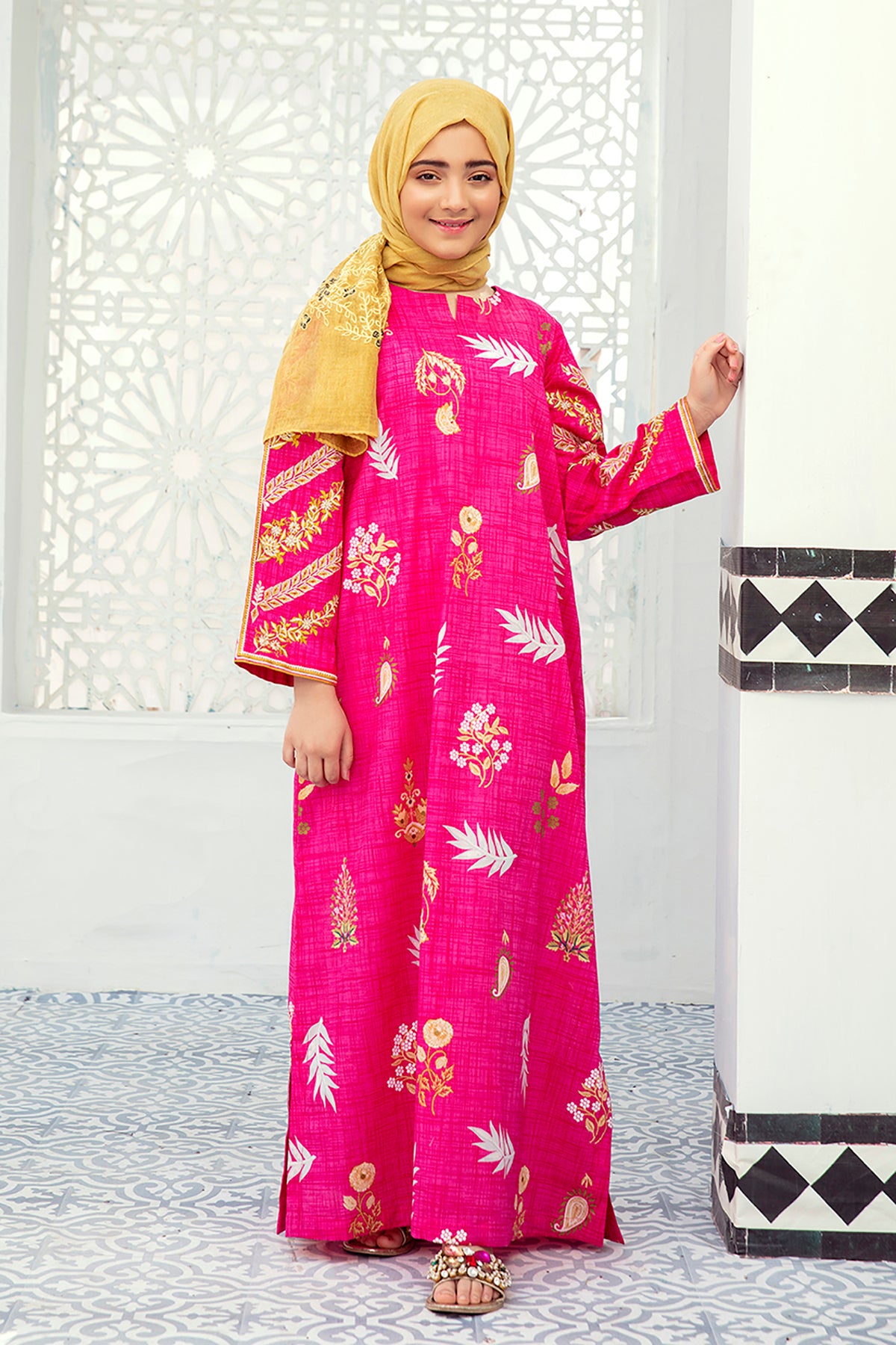 DE21-32-Regular Fustaan With Embroidered Sleeves -1PC