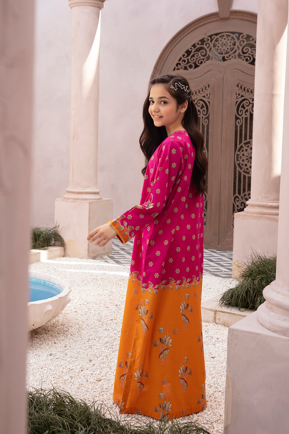 DE22-08-Printed Fustaan With Laced Sleeves 1PC