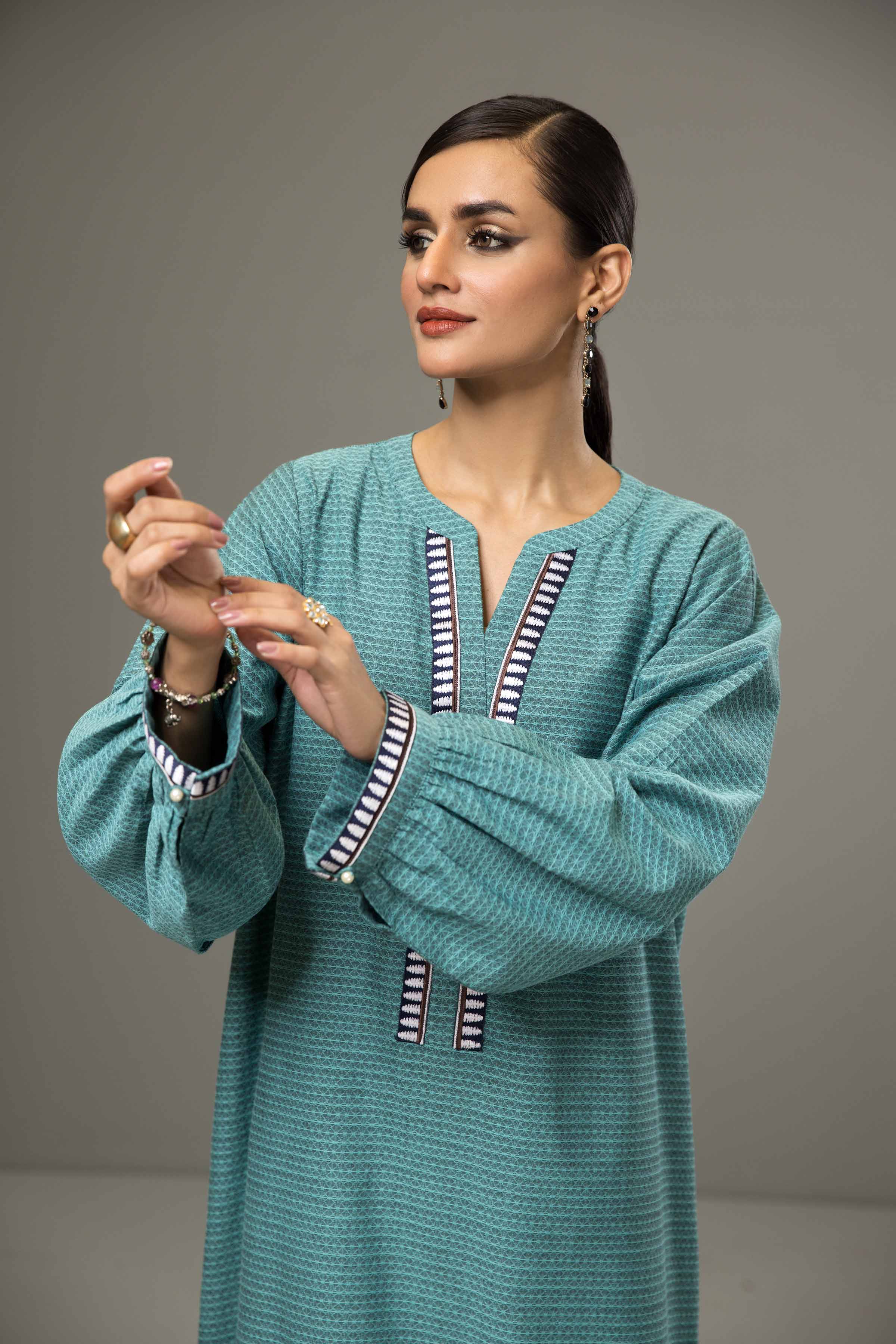 Embroidered Fustaan - DE23-37