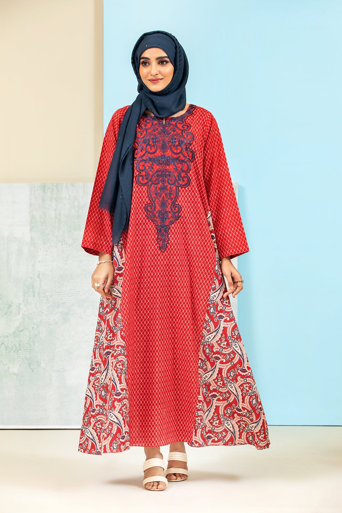 DS21-110 Embroidered Printed Lawn Fustaan