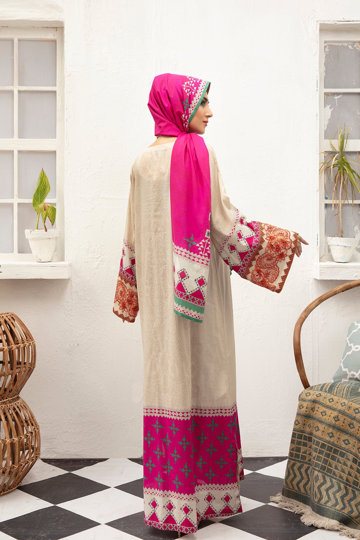 DS21-114 - Embroidered Digital Lawn Stitched Fustaan With Mask 2PC