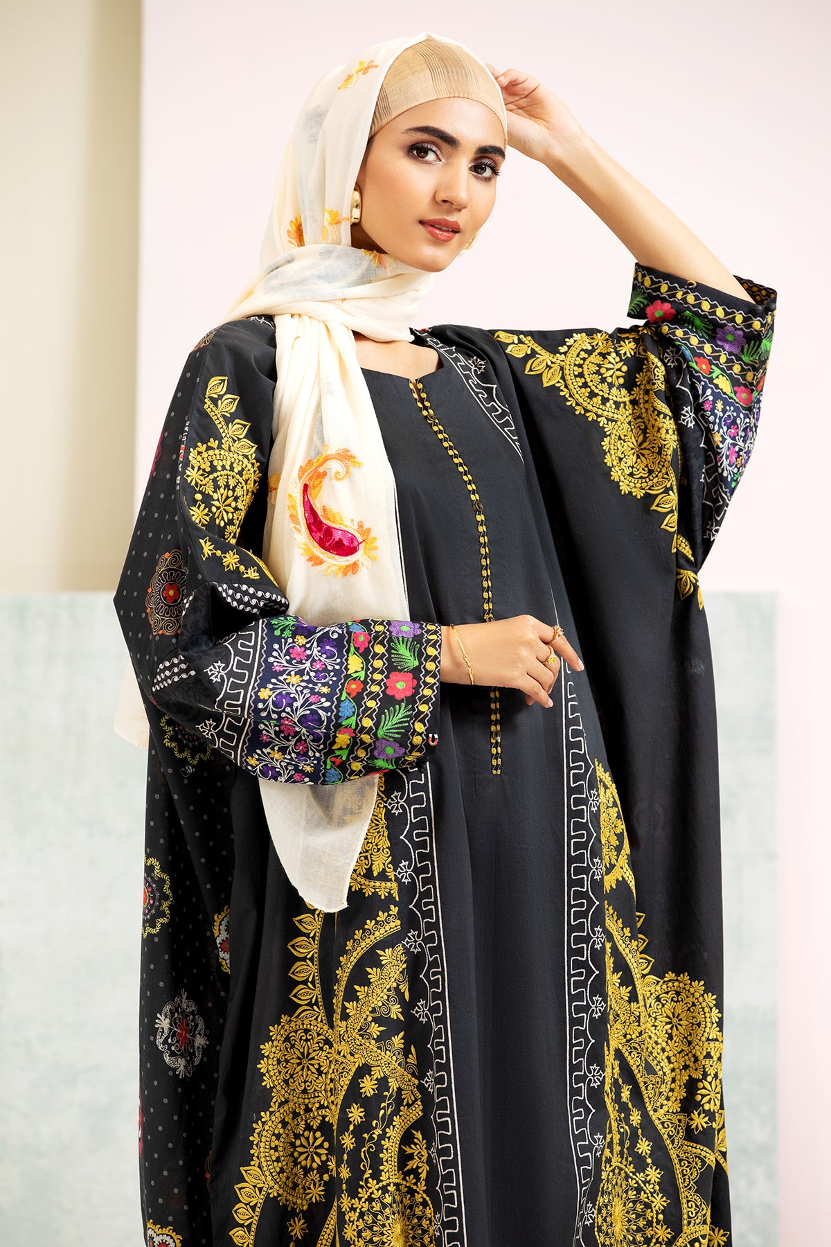 DS21-145-Embroidered Printed Lawn Fustaan