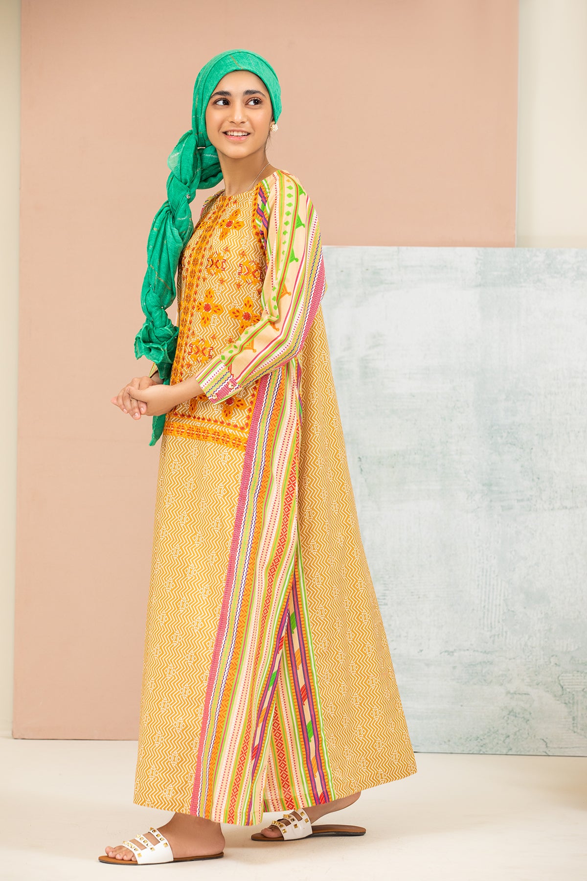 DS21-152-Embroidered Printed Lawn Kids Fustaan