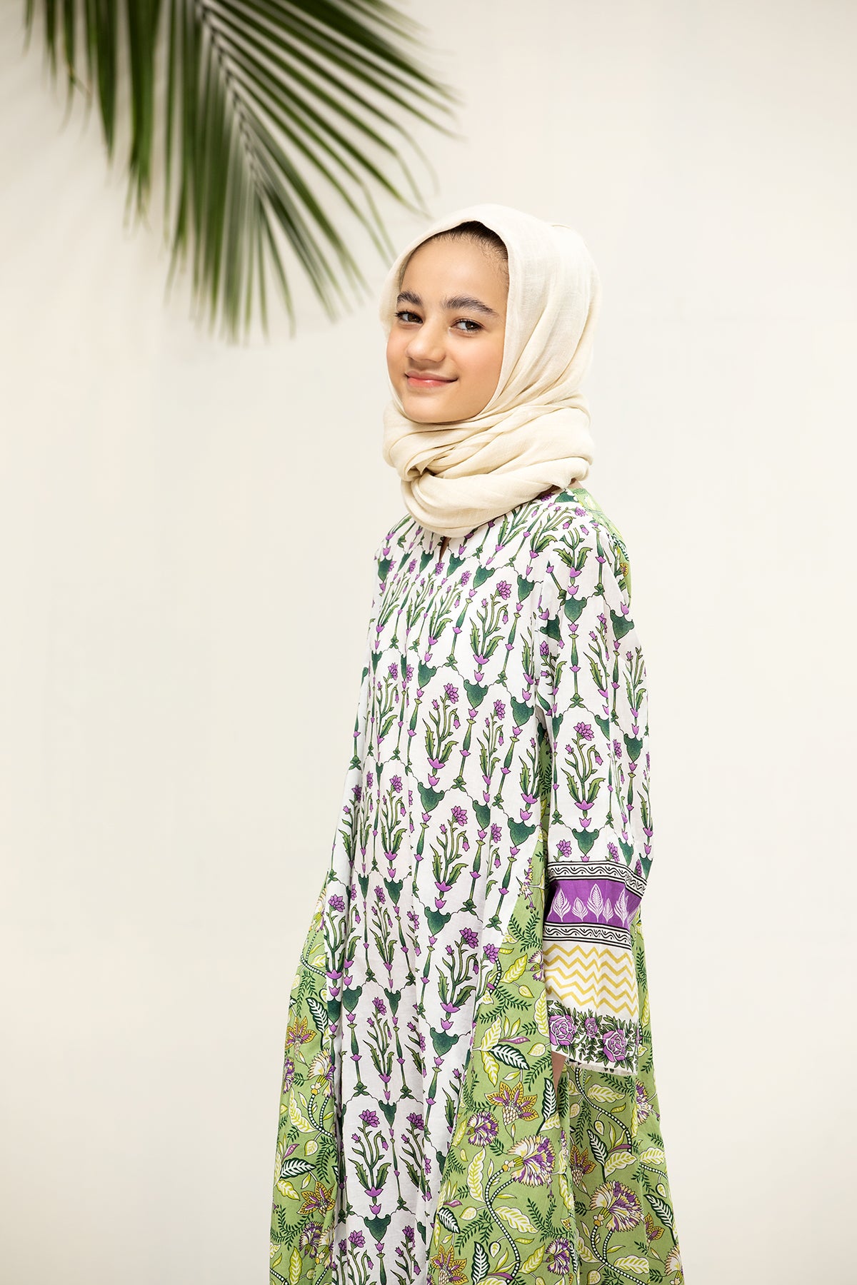 DS21-59/KIDS Back Forward Printed Lawn Fustaan