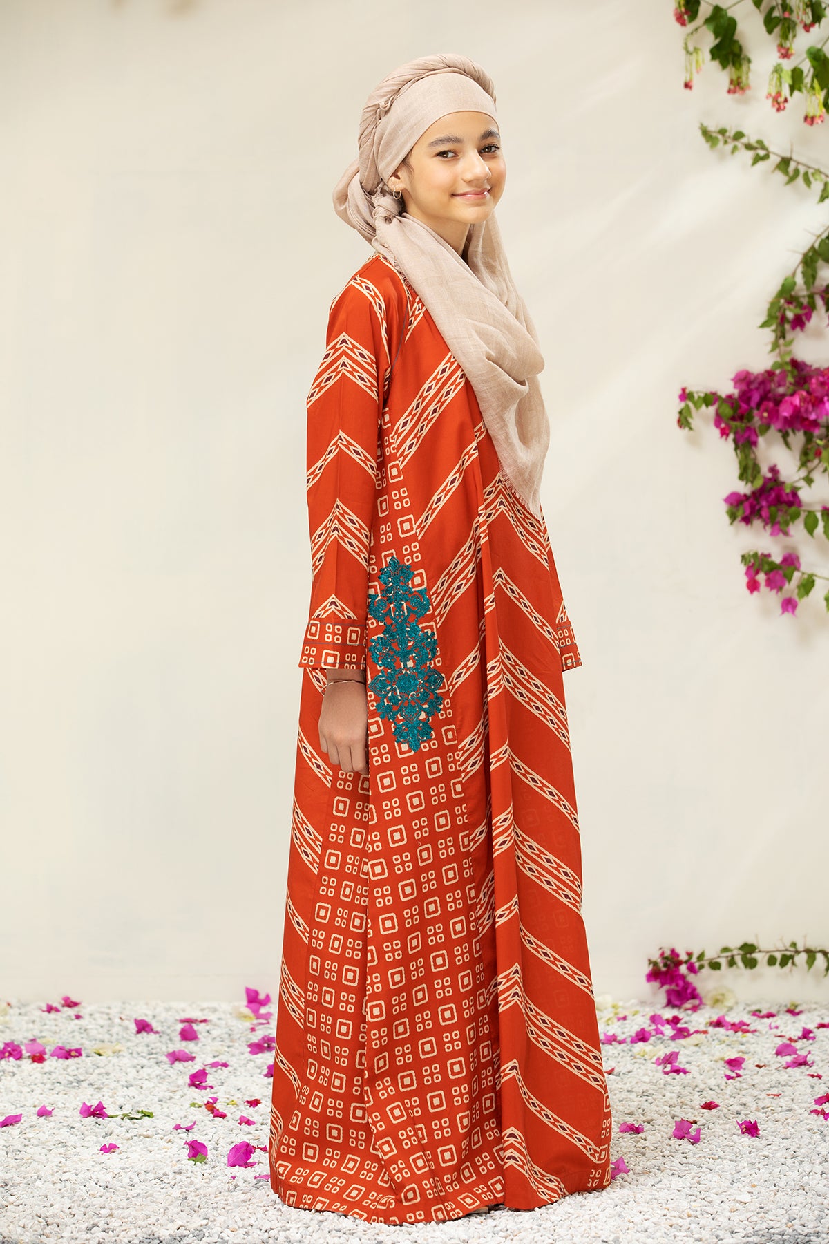 DS21-71-Kids Embroidered Printed Lawn Fustaan