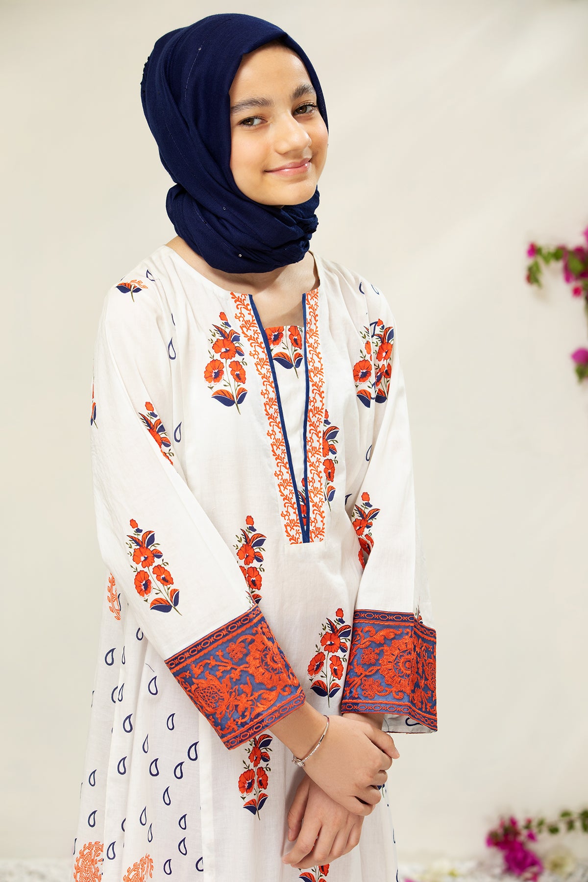 DS21-72/Kids Embroidered Printed Lawn Kurta Fustaan