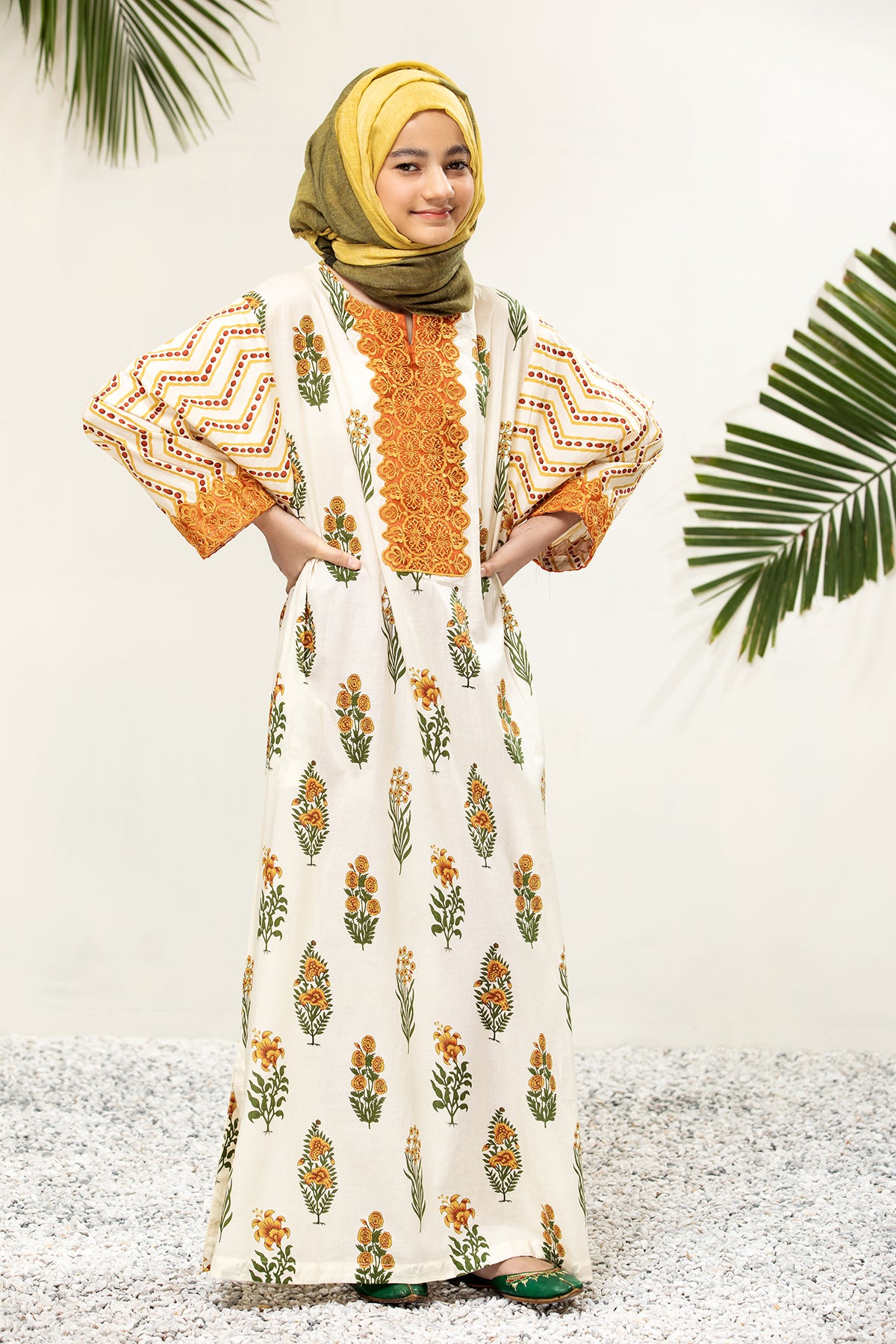 DS21-81-Kids Embroidered Printed Lawn Fustaan