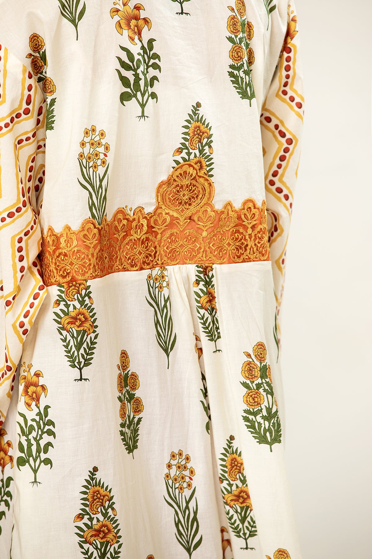 DS21-81-Kids Embroidered Printed Lawn Fustaan