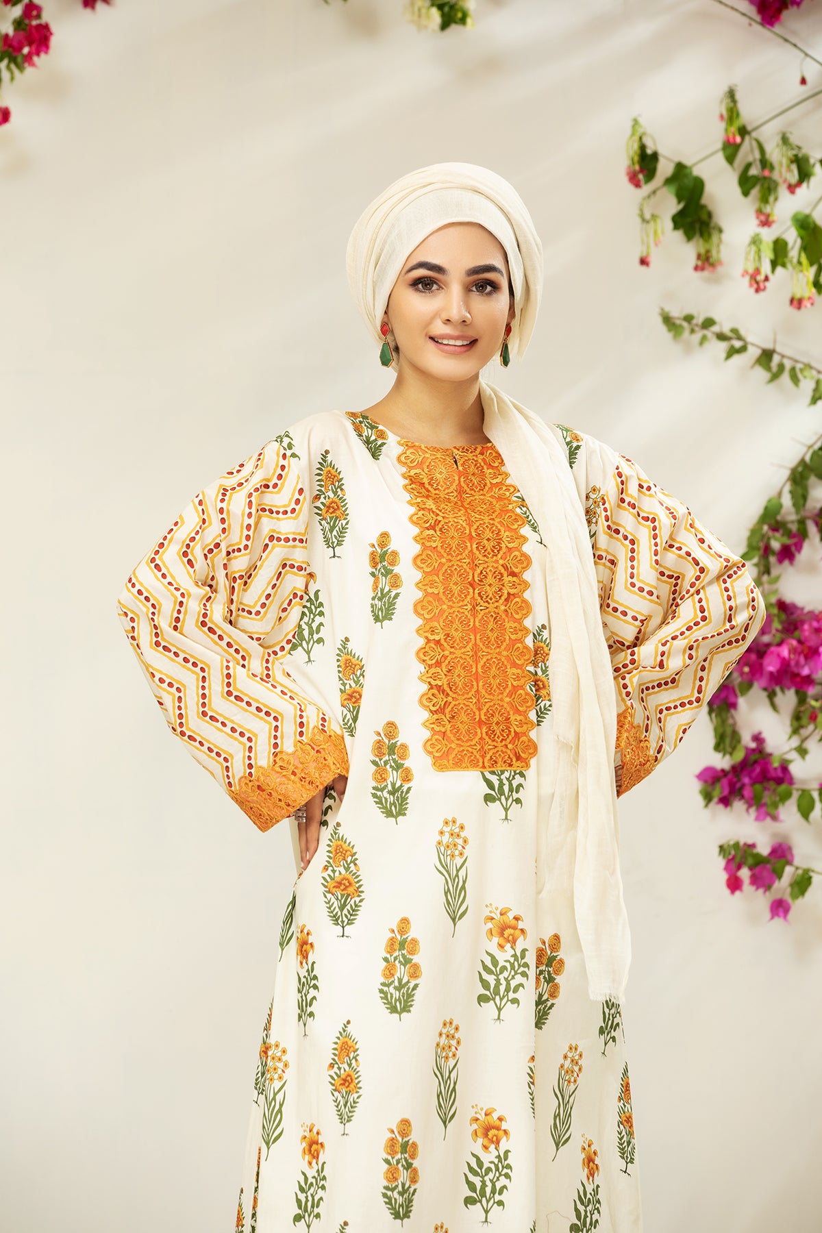 DS21-82 Embroidered Printed Lawn Fustaan