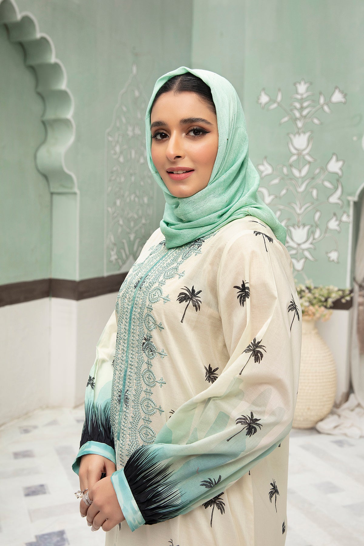 DS22-29-Printed Embroidered Cuff Detailing Fustaan 1PC