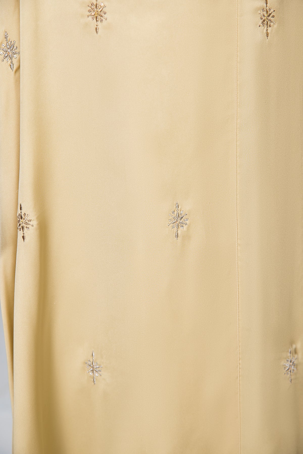 DW21-70-Embroidered Fustaan 1PC