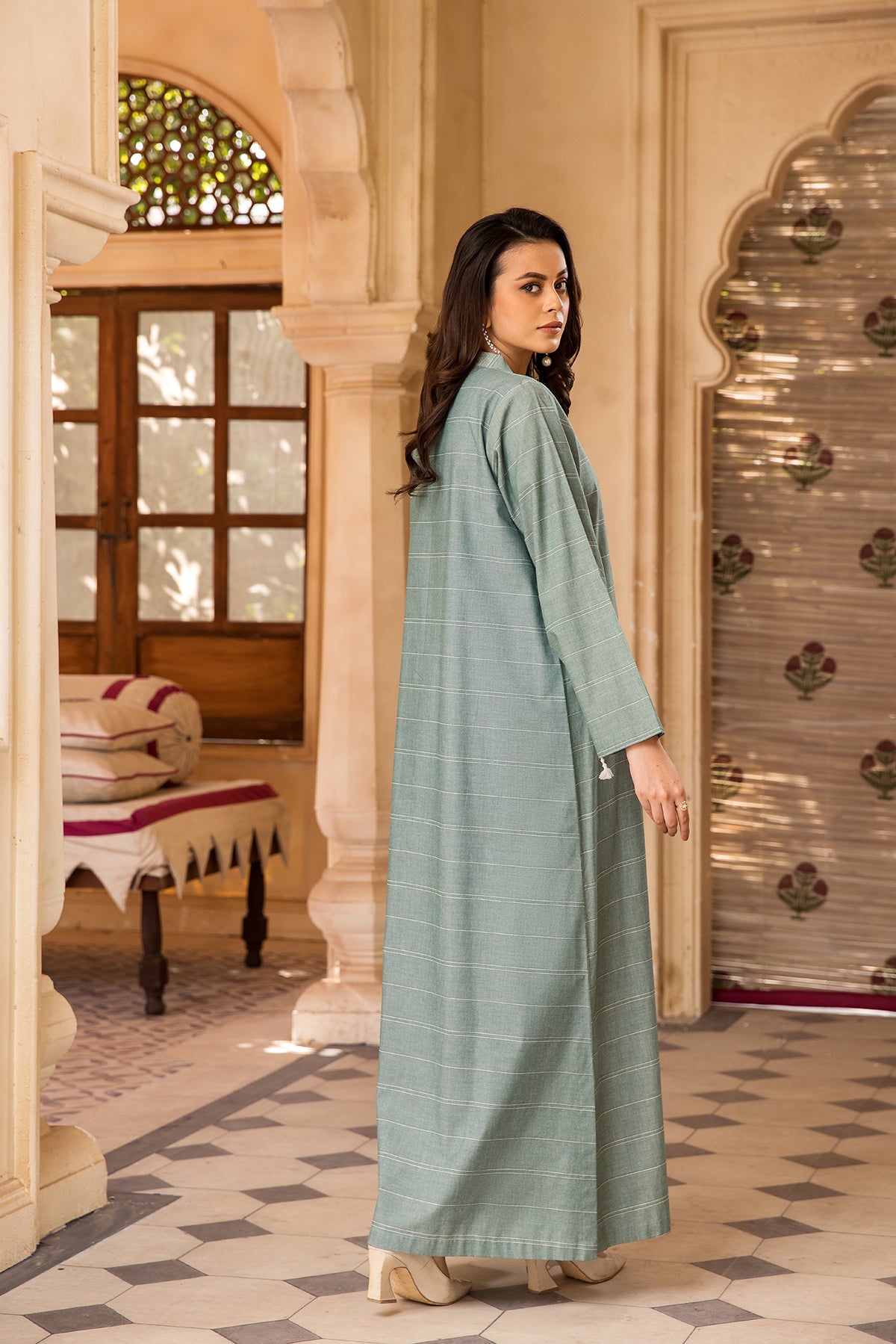 DW22-43-Band Neckline Basic Fustaan 1PC