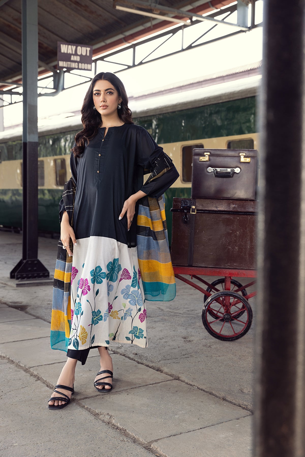 PE22-65-Neck Detailing Printed Shirt With Dupatta 2PC