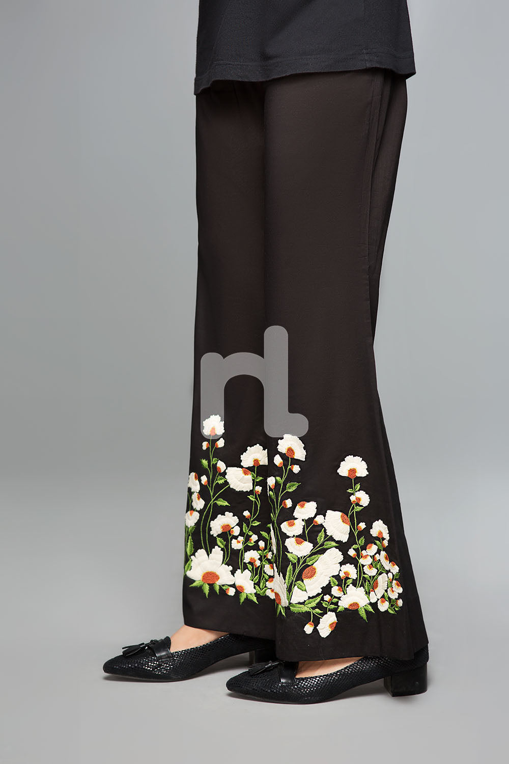 PS19-142 Black Embroidered Stitched Boot Cut Cambric Trouser for Women - Nishat Linen UAE