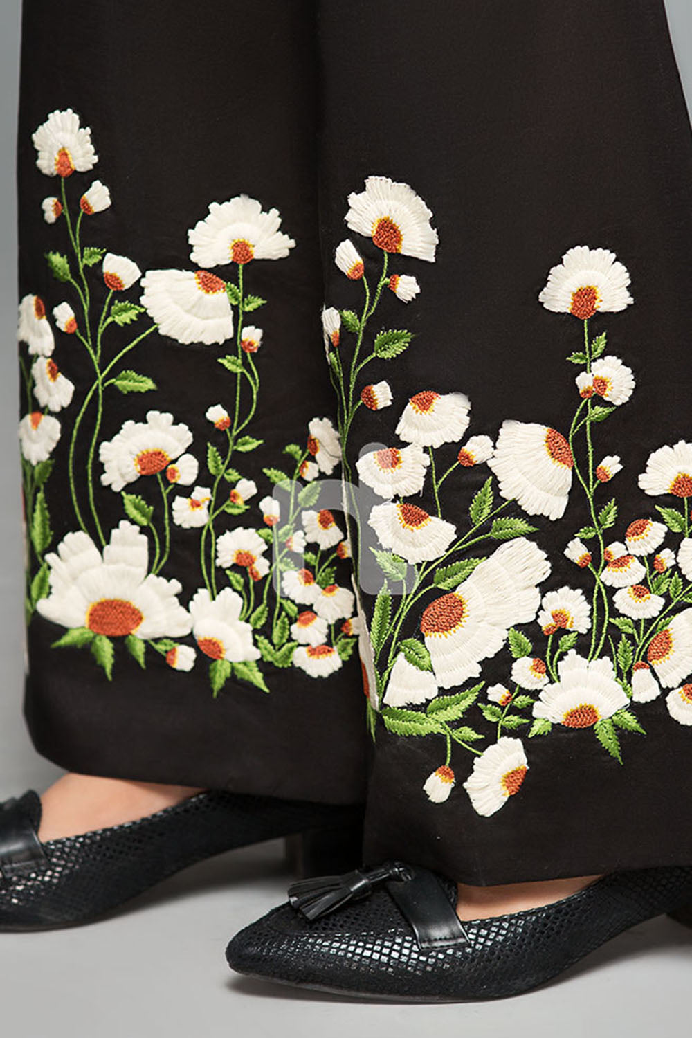 PS19-142 Black Embroidered Stitched Boot Cut Cambric Trouser for Women - Nishat Linen UAE