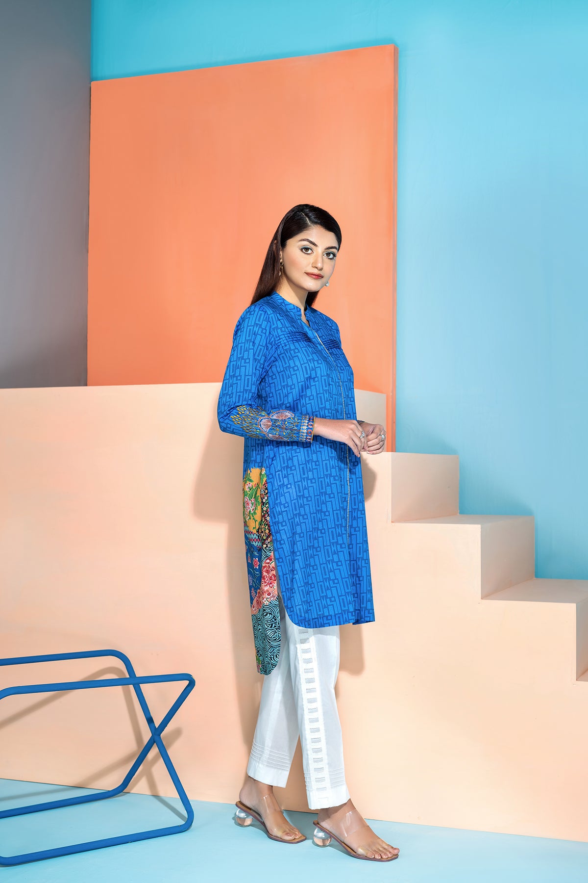 PS20-202-Horizontal Pleat & Embroidery Detailing Basic Shirt-1PC