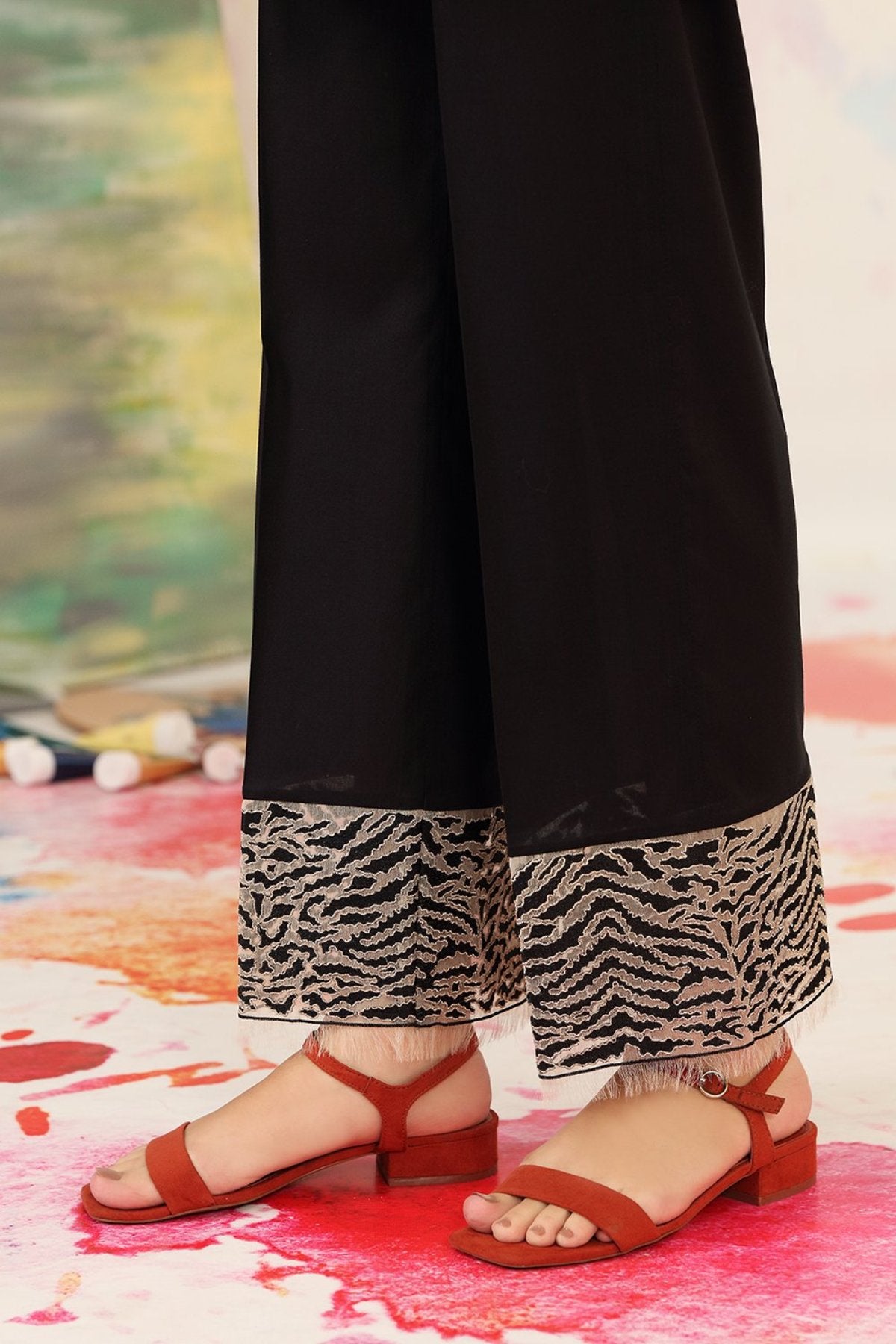 PS21-32-Embroidered Loose Straight Trouser