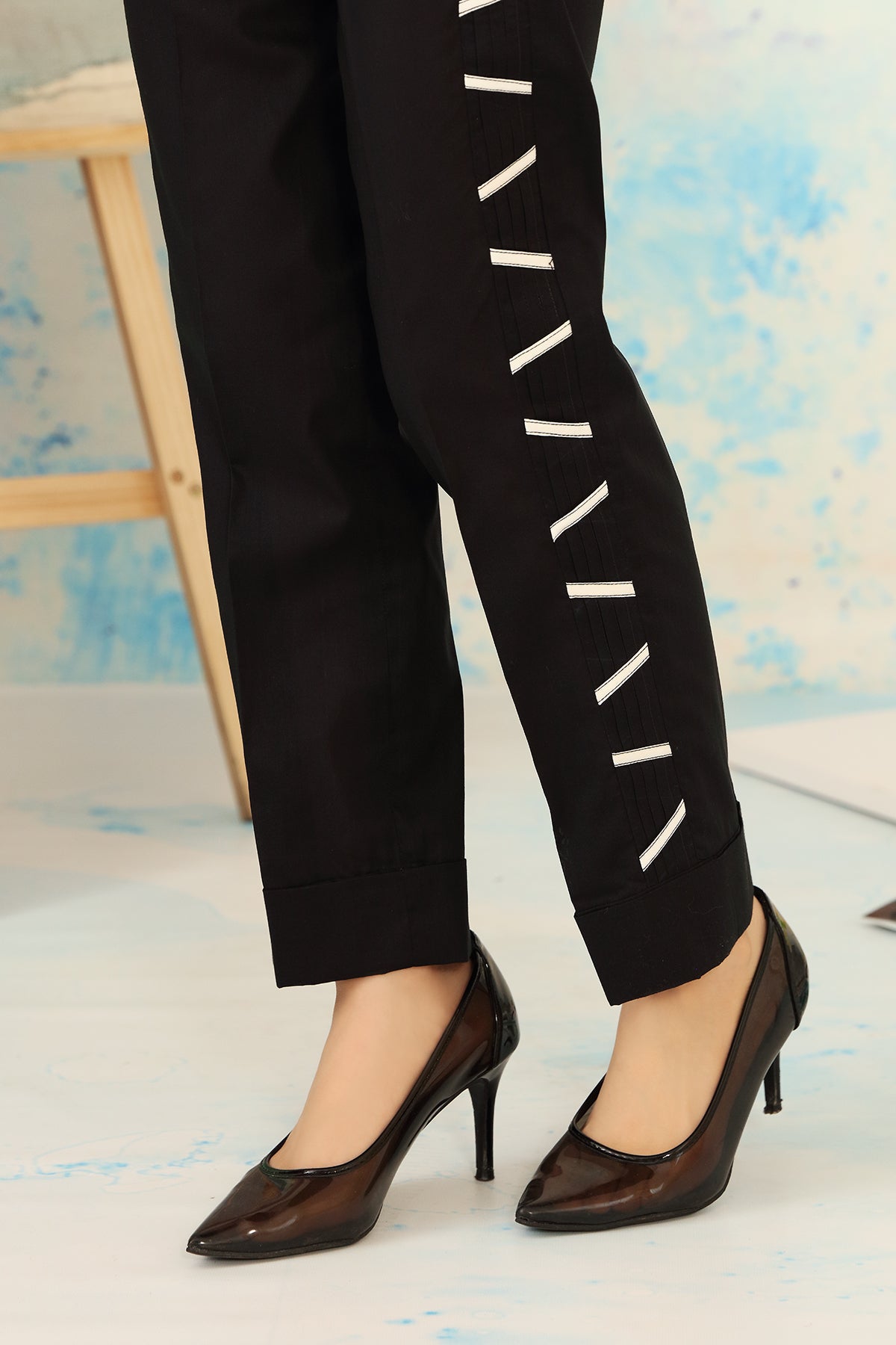 PS21-64-Straight Stitching Detailed Trouser