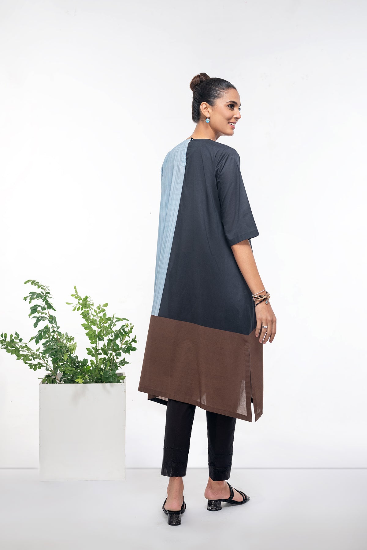 PS22-22-Embroidered A-Line Shirt 1PC