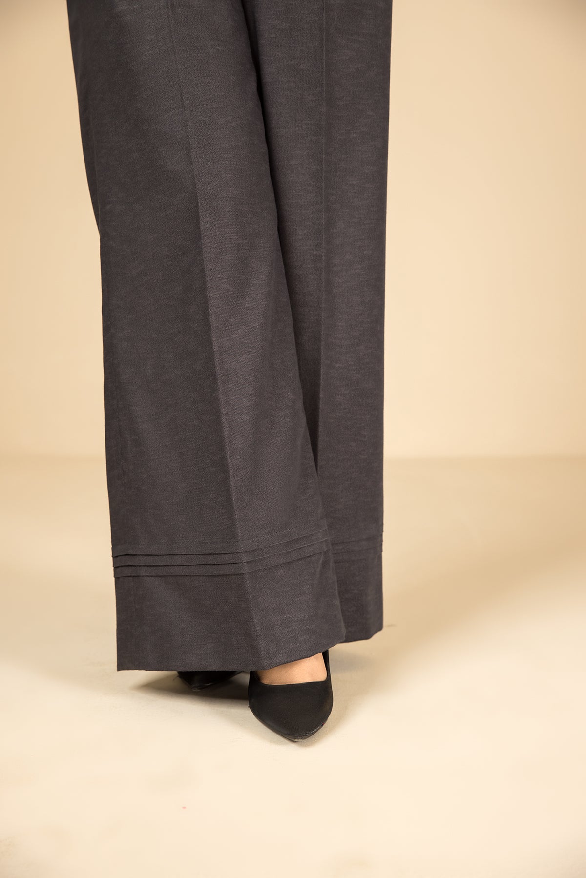 PW22-175-Basic Loose Trousers