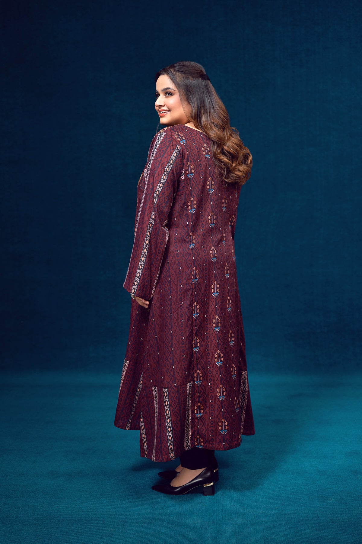 PW22-53-Printed Embroidered Paneled Shirt 1PC