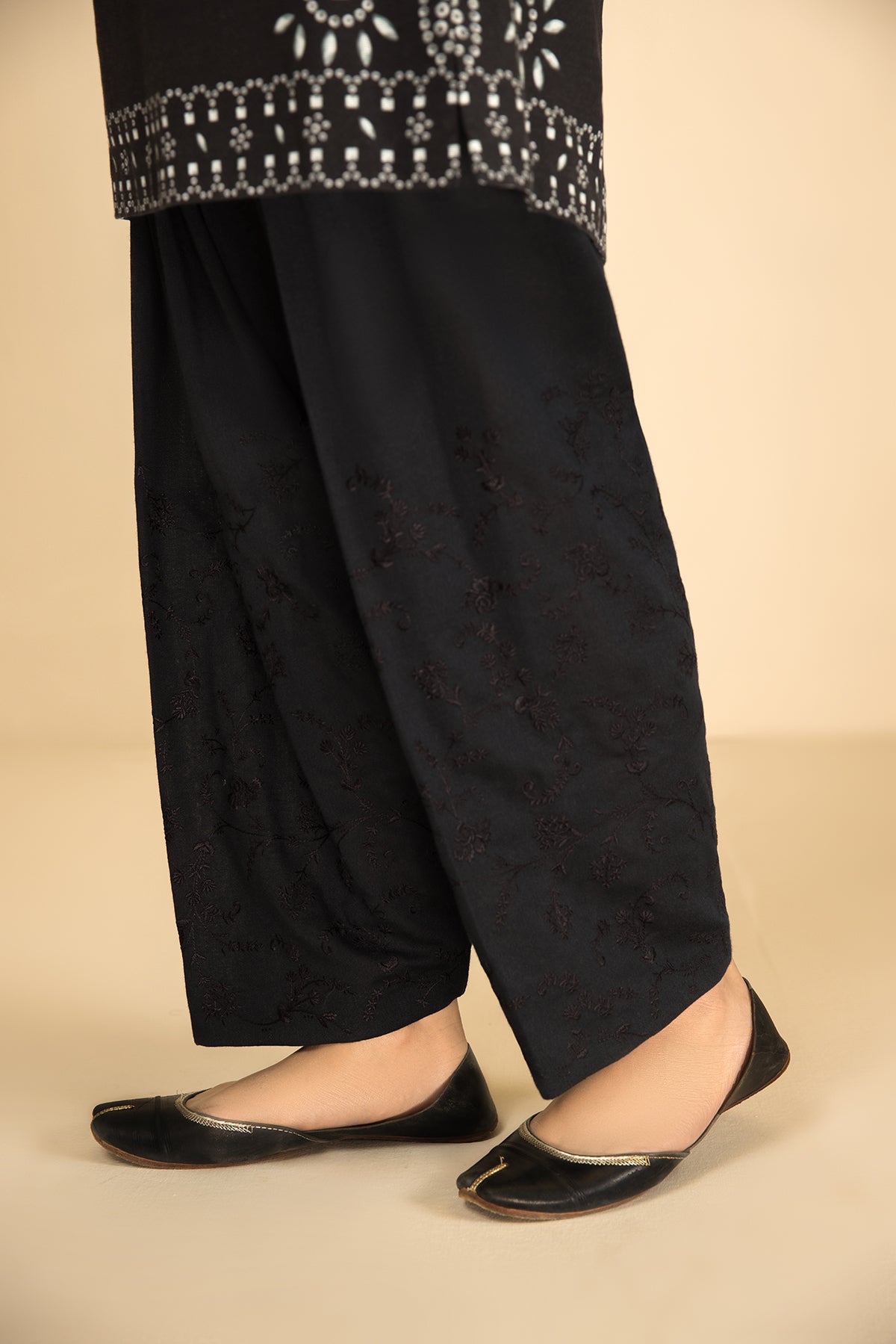 PW22-61-Embroidered Shalwar