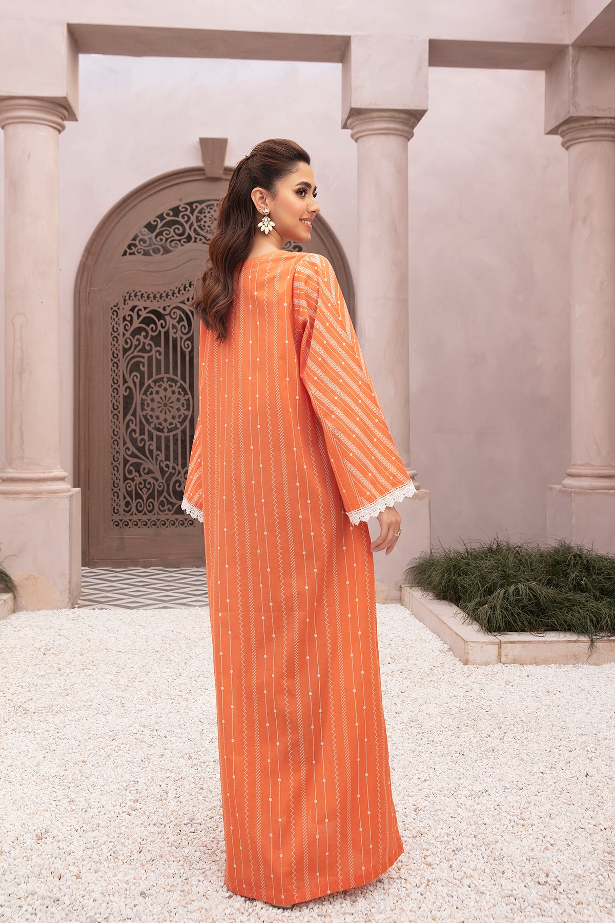 DE22-07-Printed Fustaan With Laced Sleeves 1PC