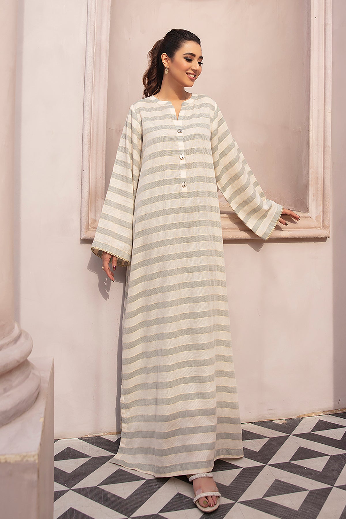 DE22-21-Button Detailing Basic Fustaan 1PC