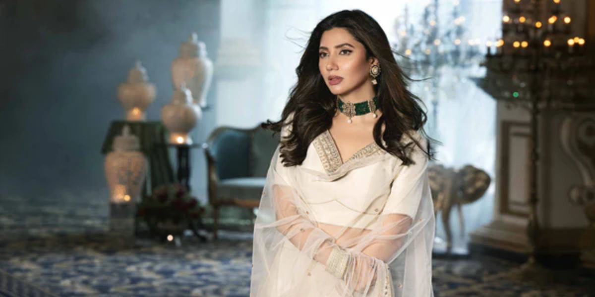 Pakistani women's Clothes for Wedding in UAE online