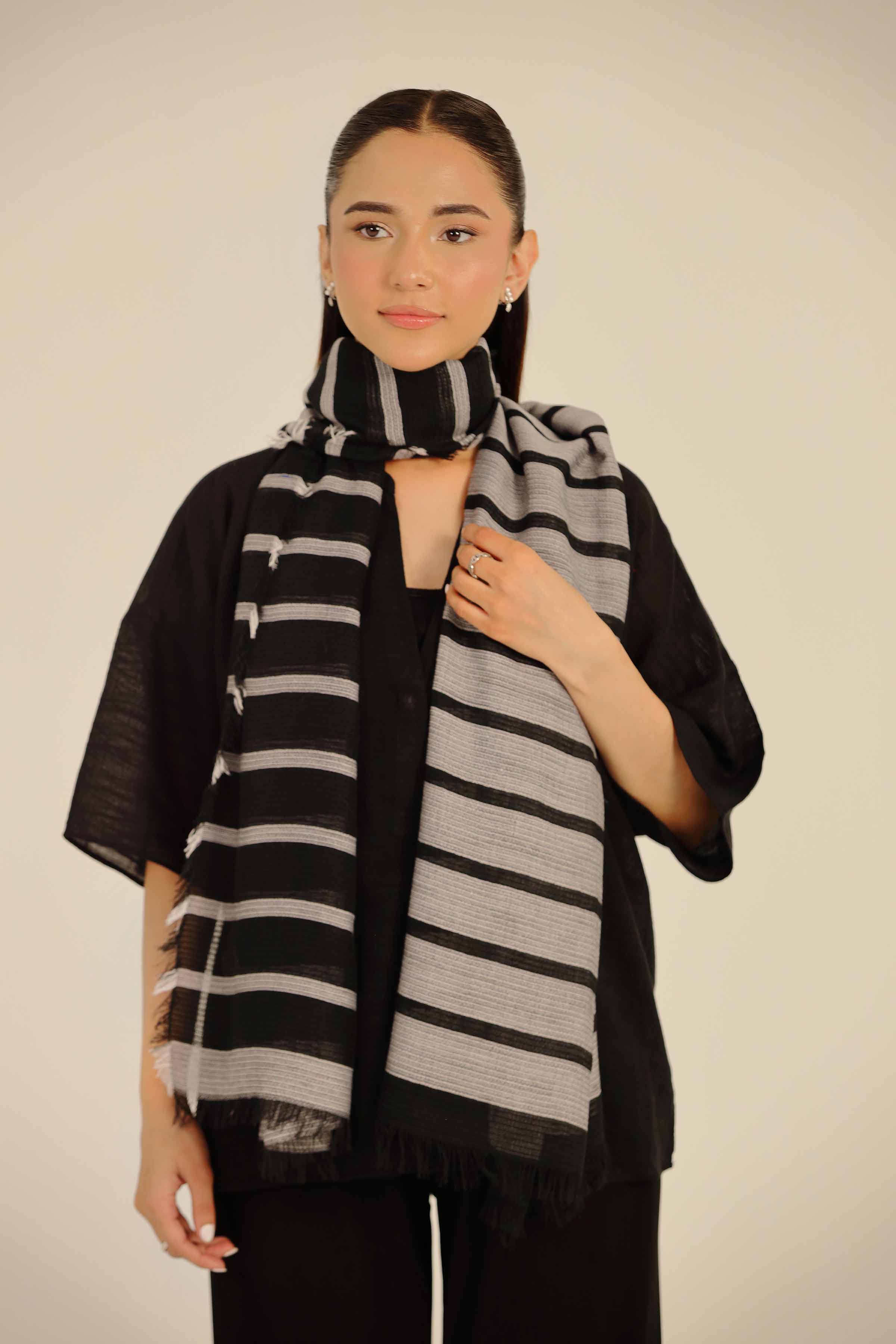 Grey Women Scarf - 442662111