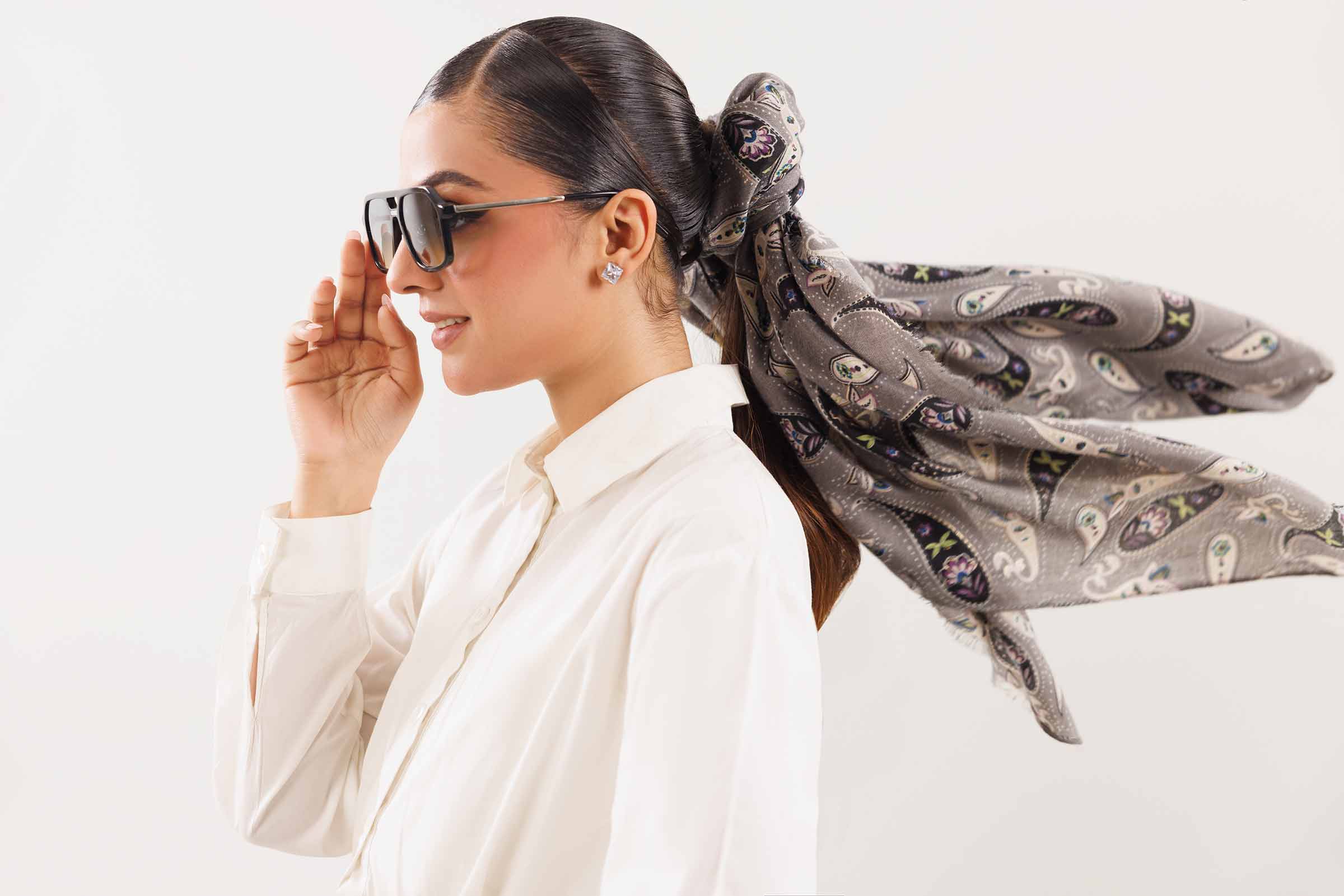 Grey Women Scarf - 442752111