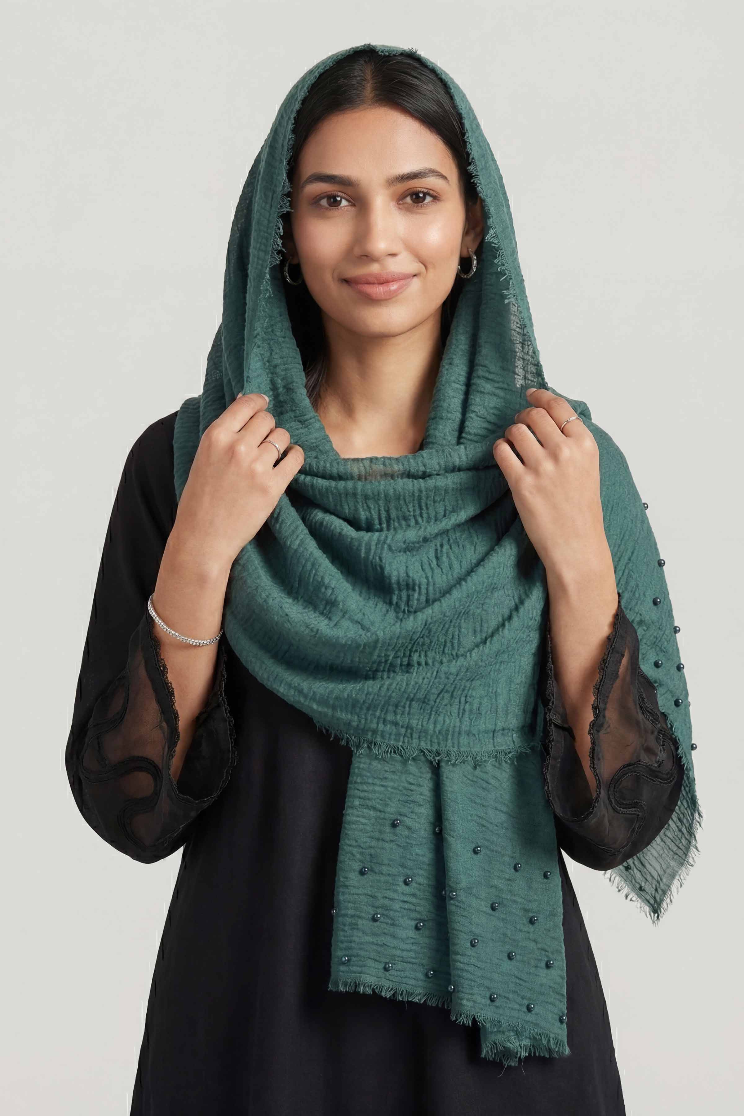 Green Women Scarf - 447372104