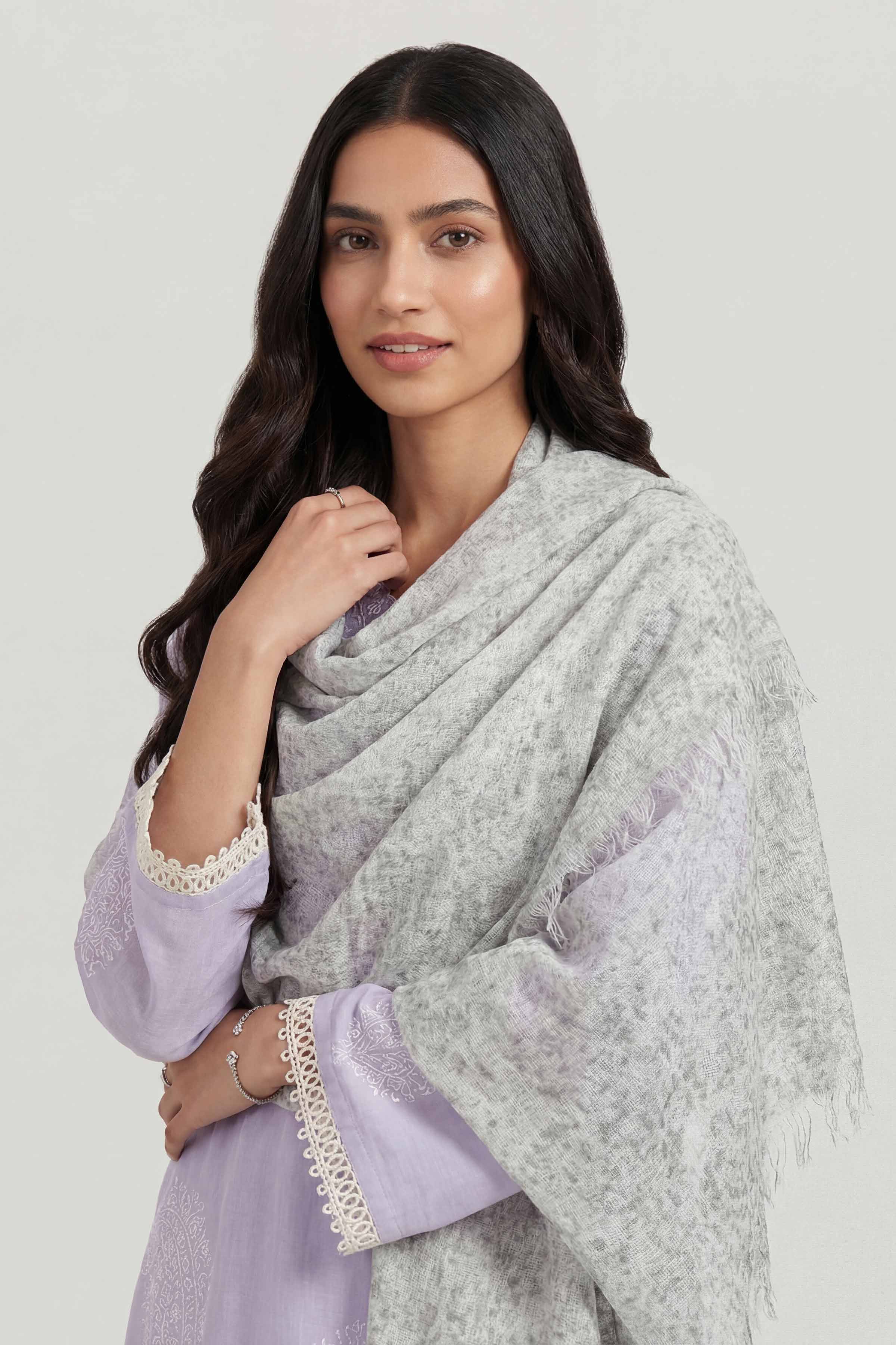 Green Women Scarf - 447412104
