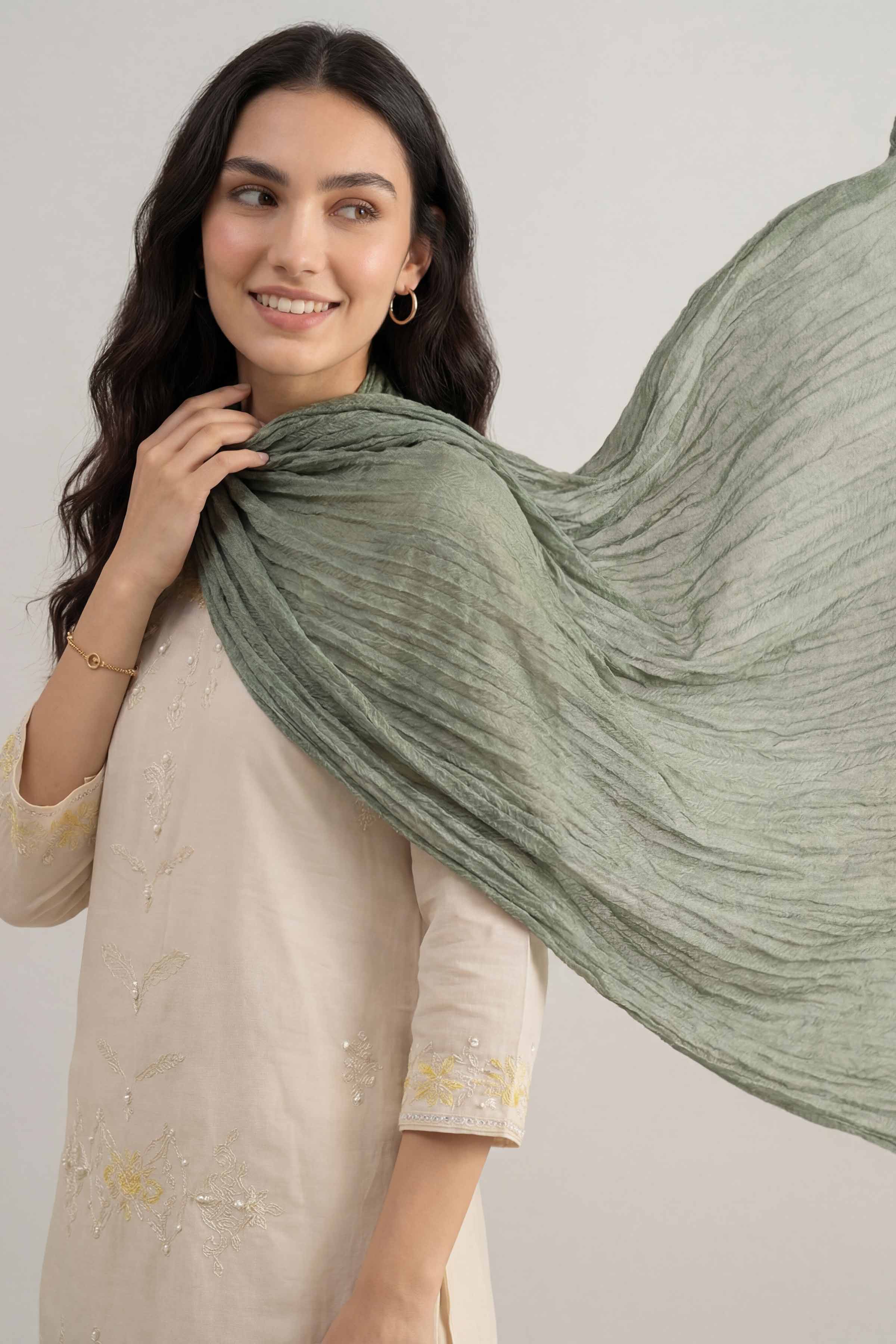 Green Women Scarf - 447462104