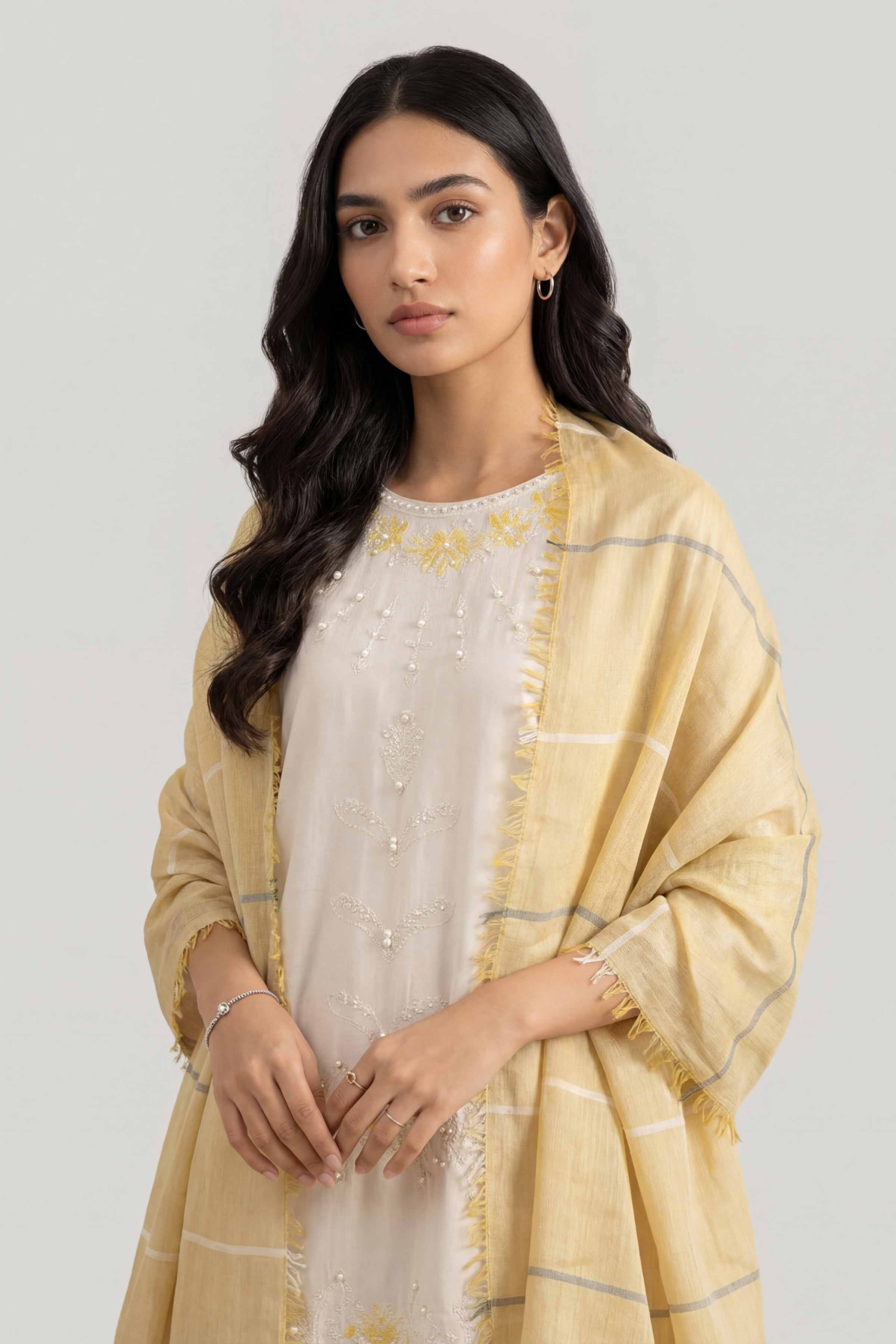Off White Women Scarf - 447472107