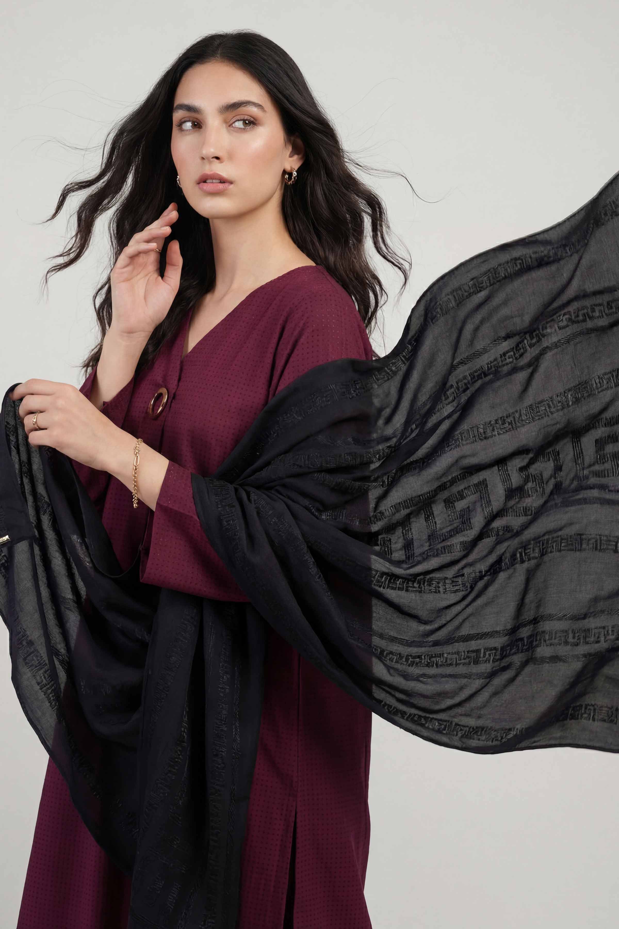 Black Women Scarf - 447512103