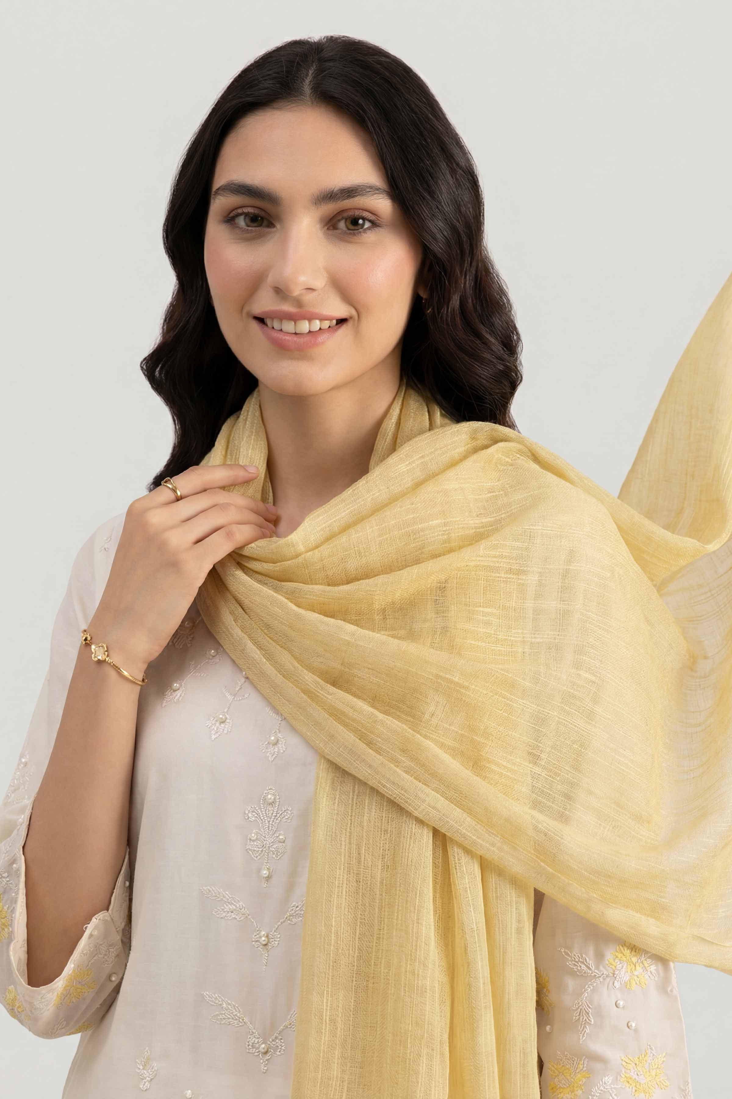 Yellow Women Scarf - 447522102