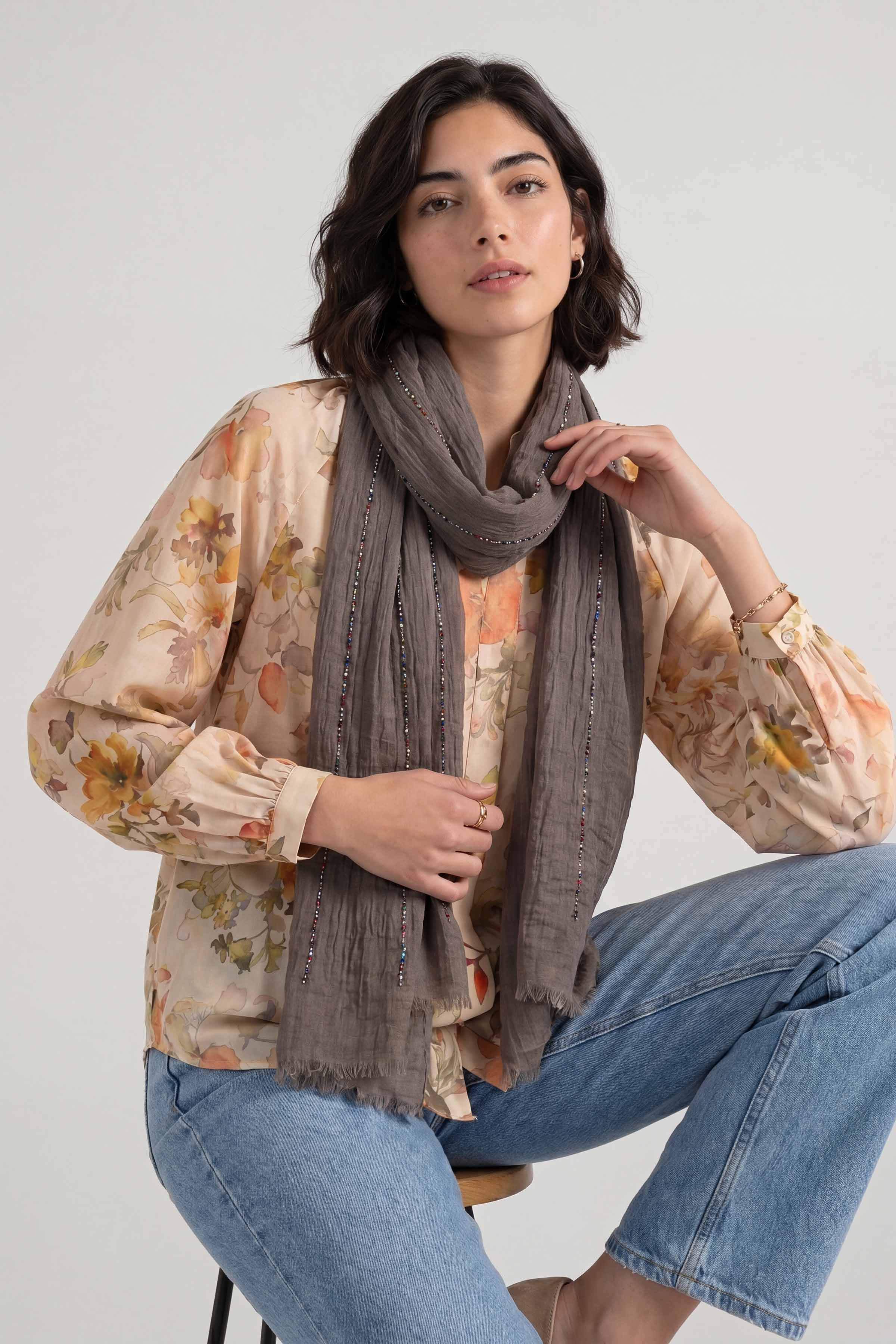 Green Women Scarf - 447532104