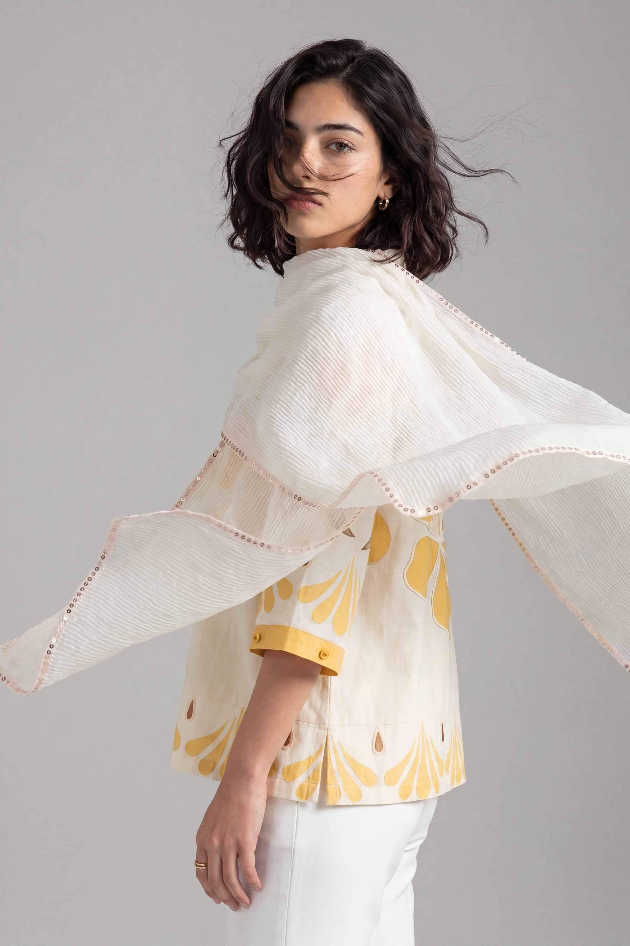 White Women Scarf - 447542112