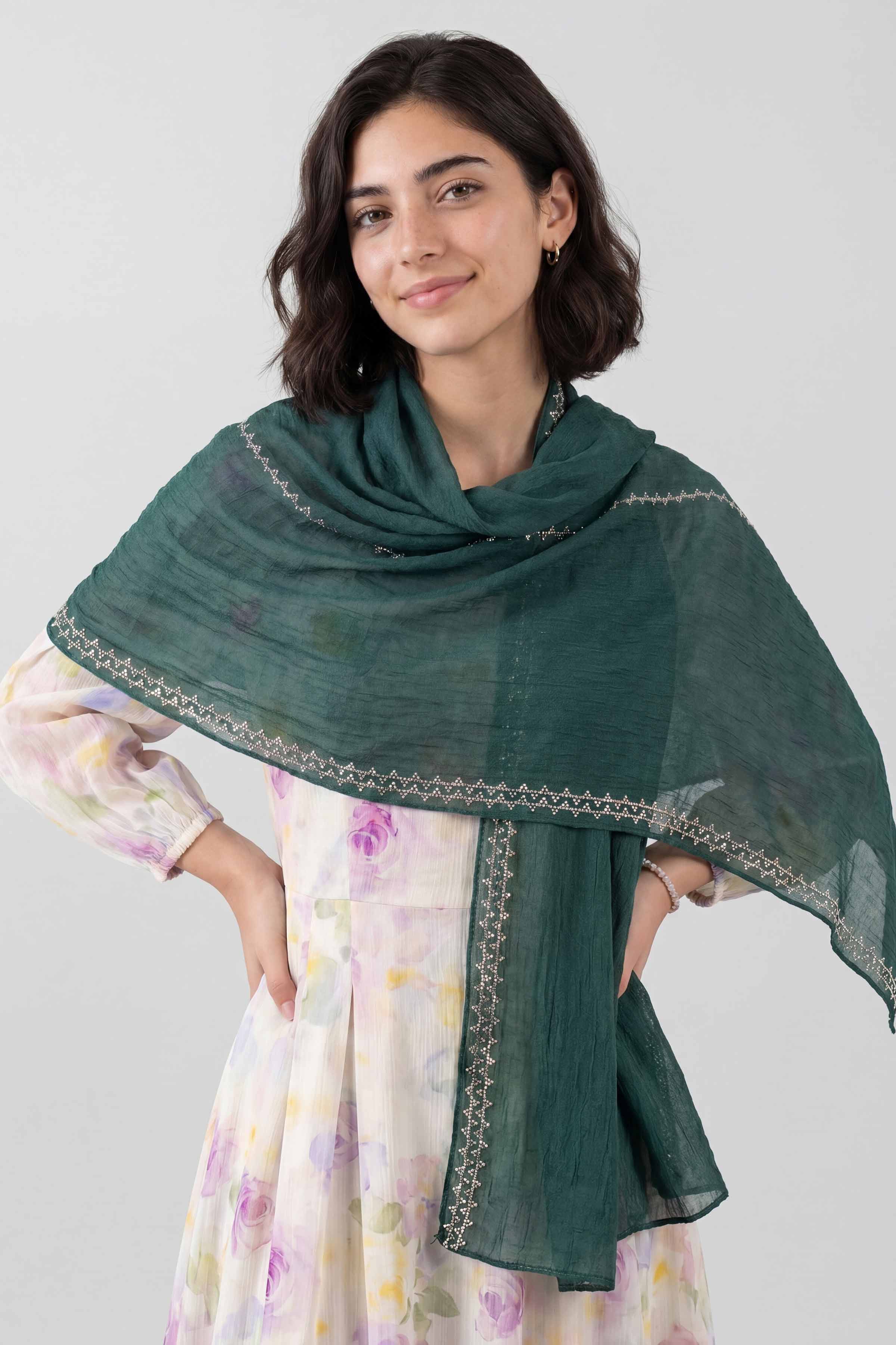 Green Women Scarf - 447572104
