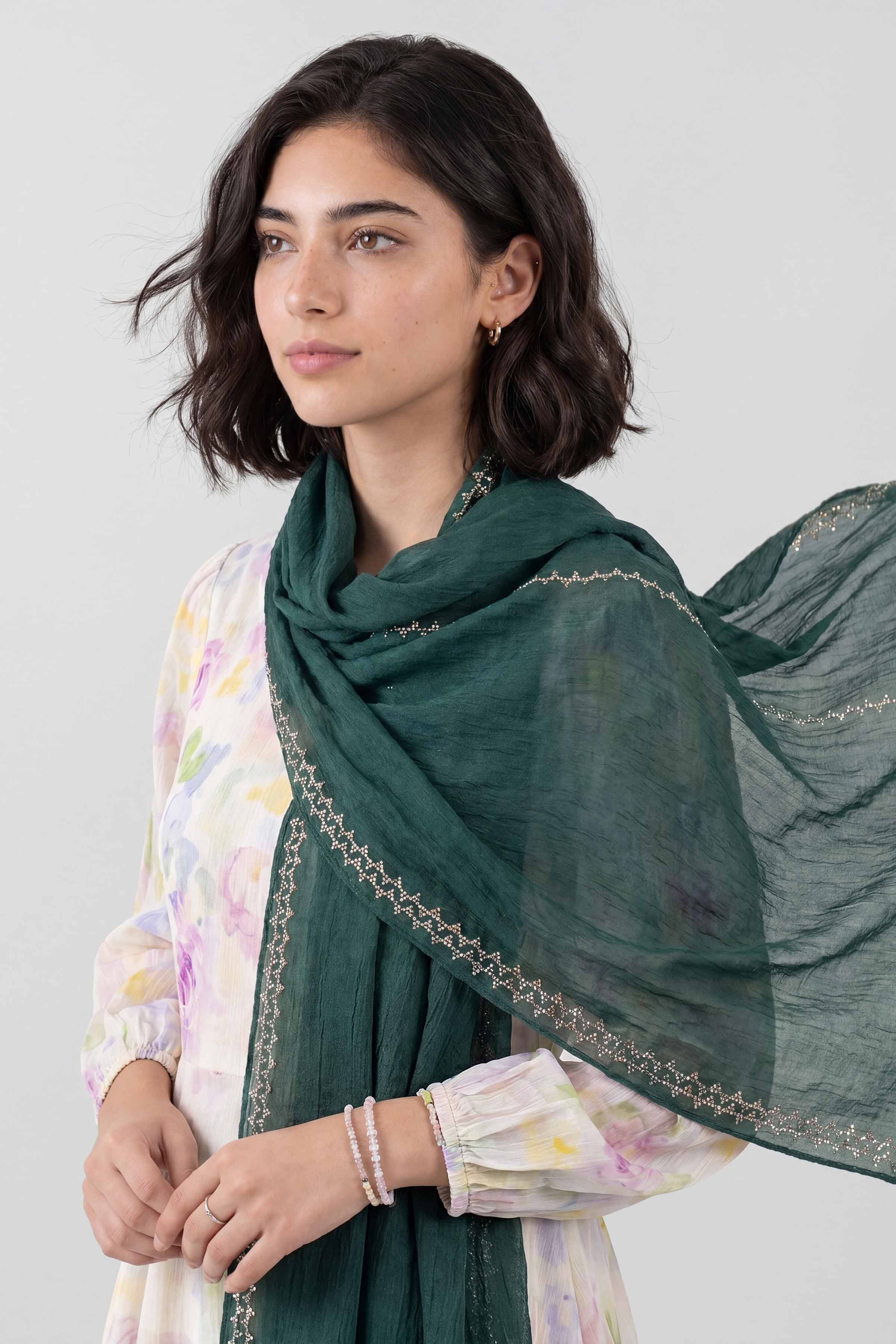 Green Women Scarf - 447572104