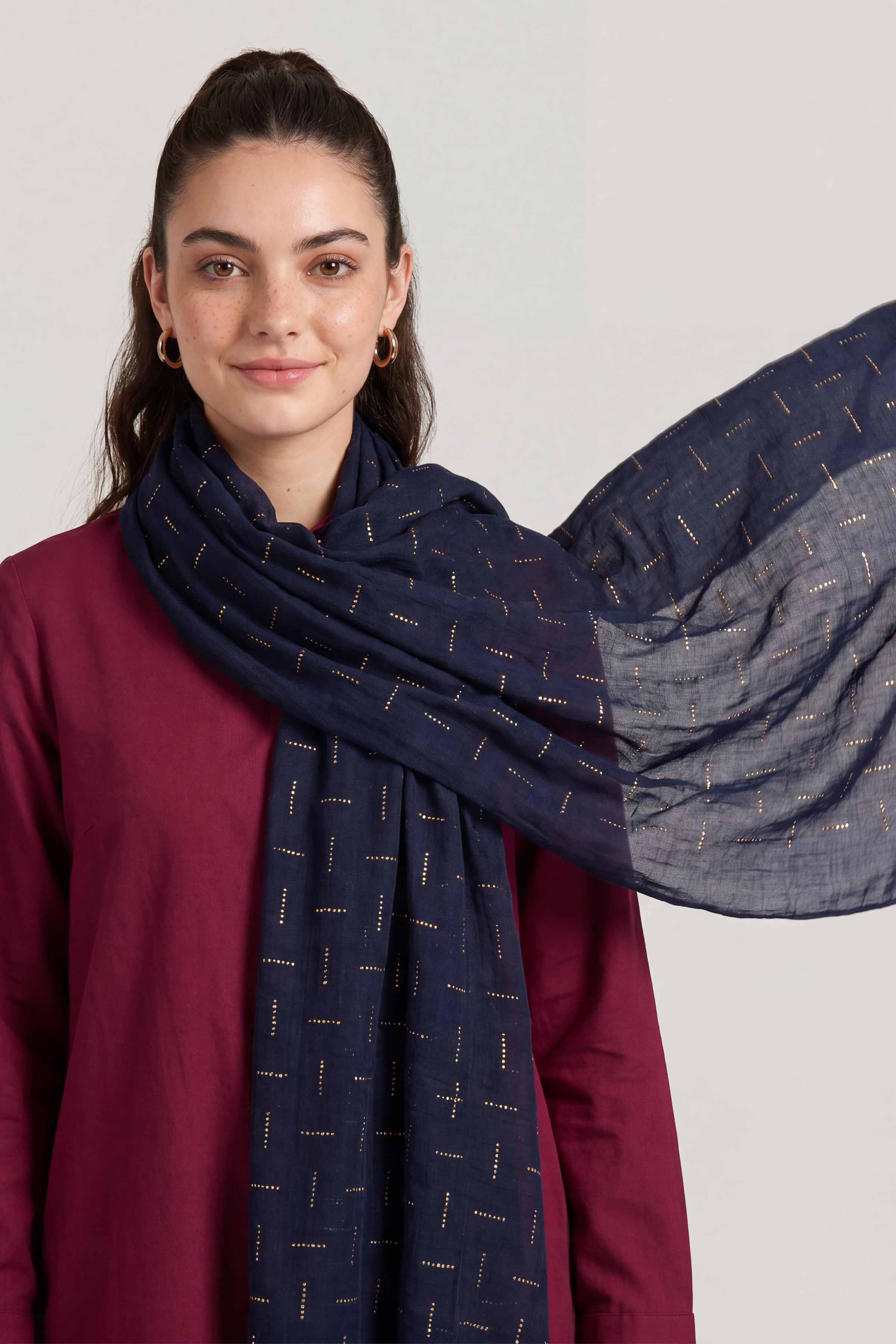 Black Women Scarf - 447582103