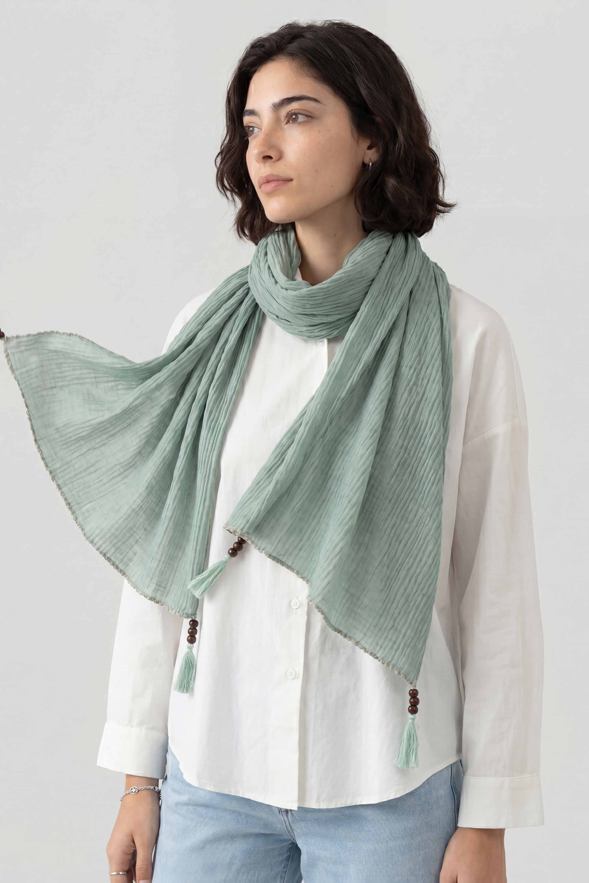 Green Women Scarf - 447632104