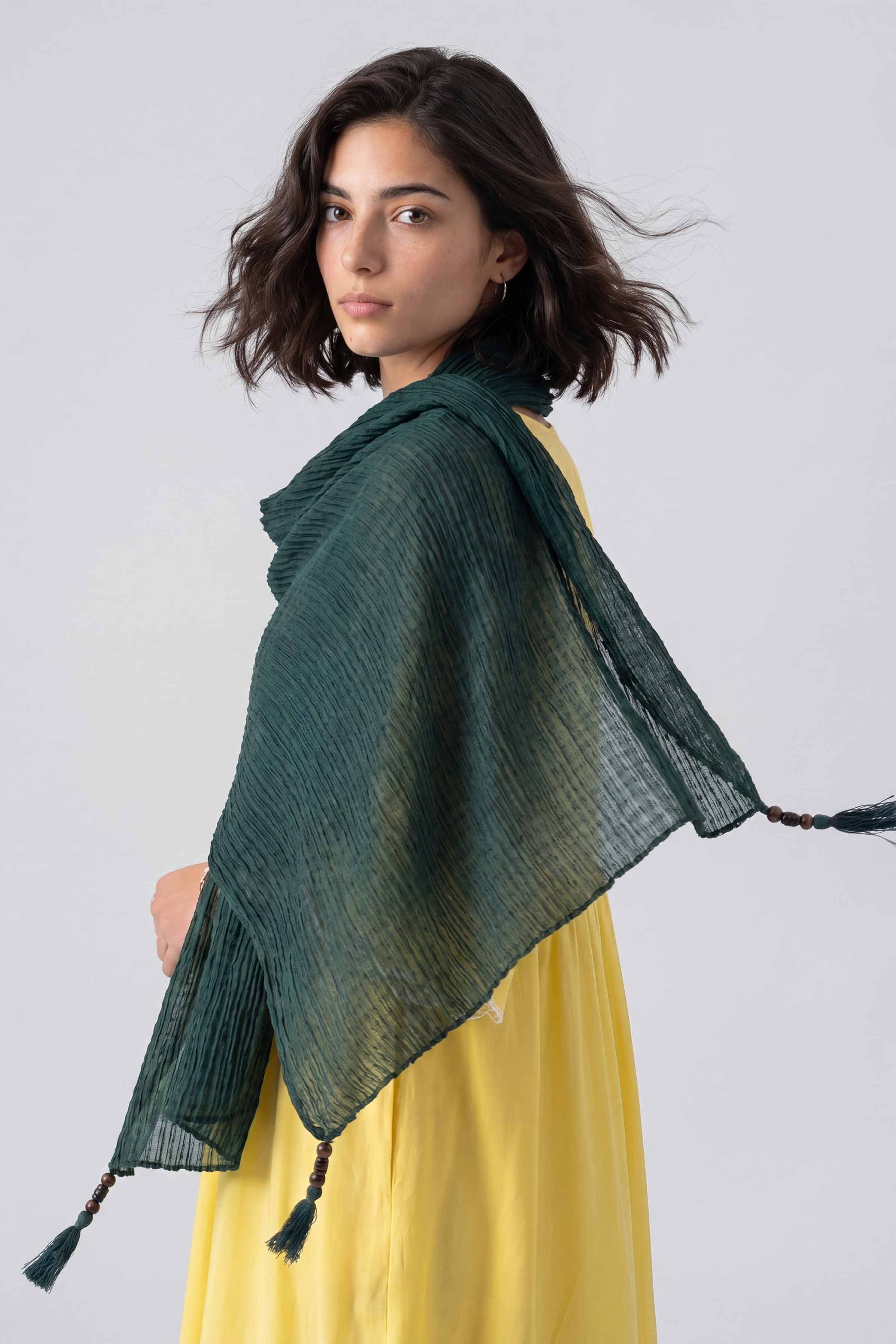 Green Women Scarf - 447702104