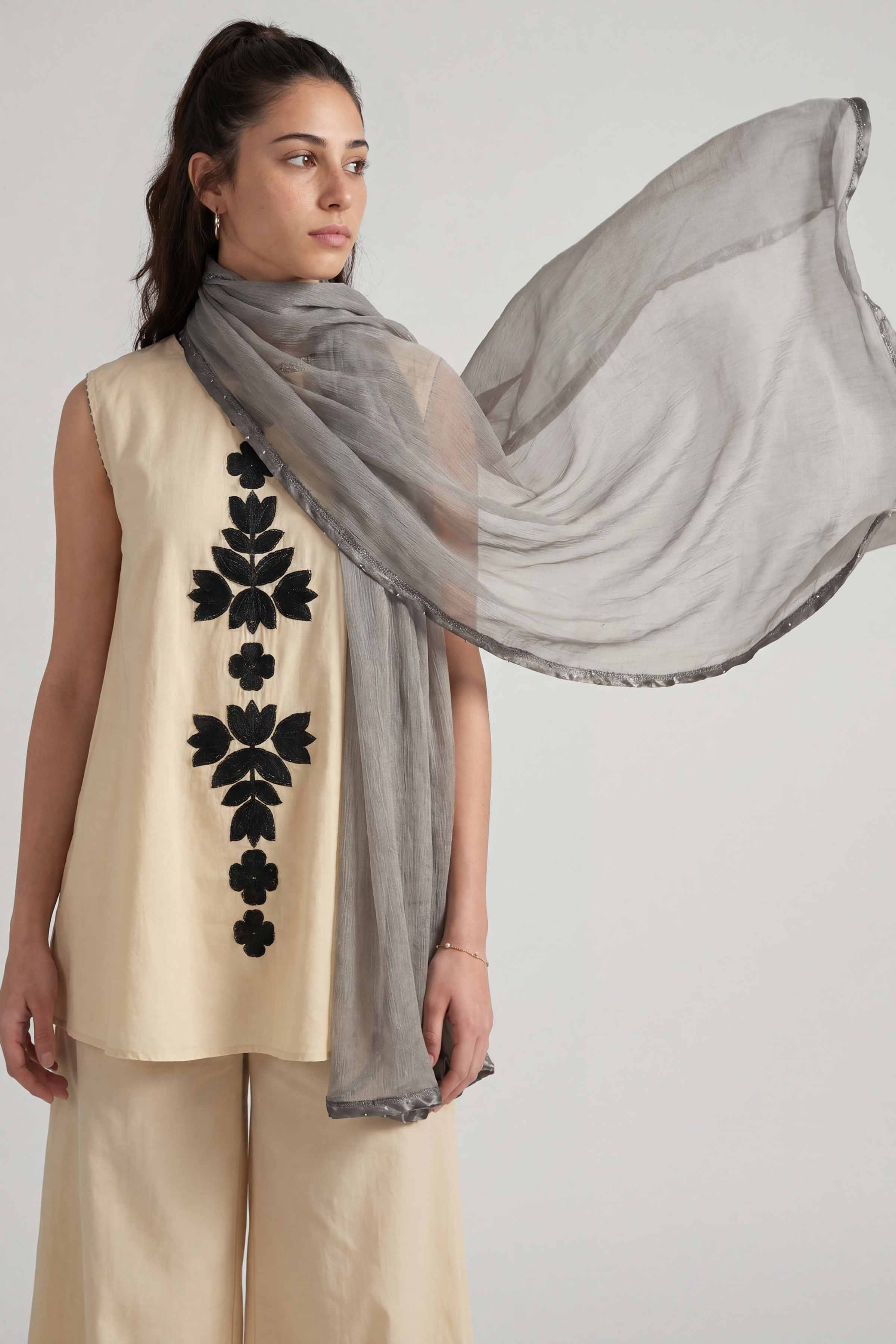 Grey Women Scarf - 447712111