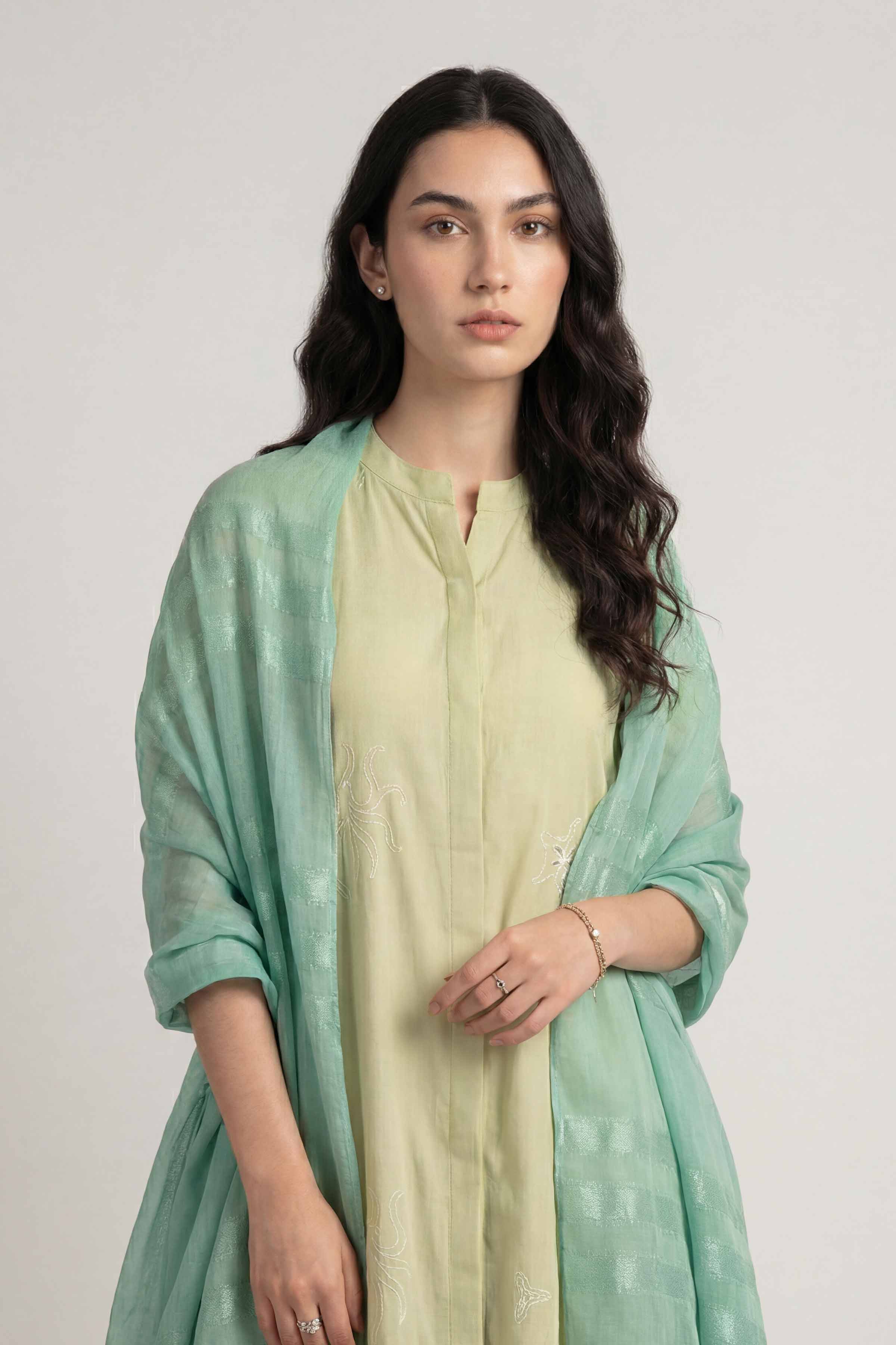 Green Women Scarf - 72070961