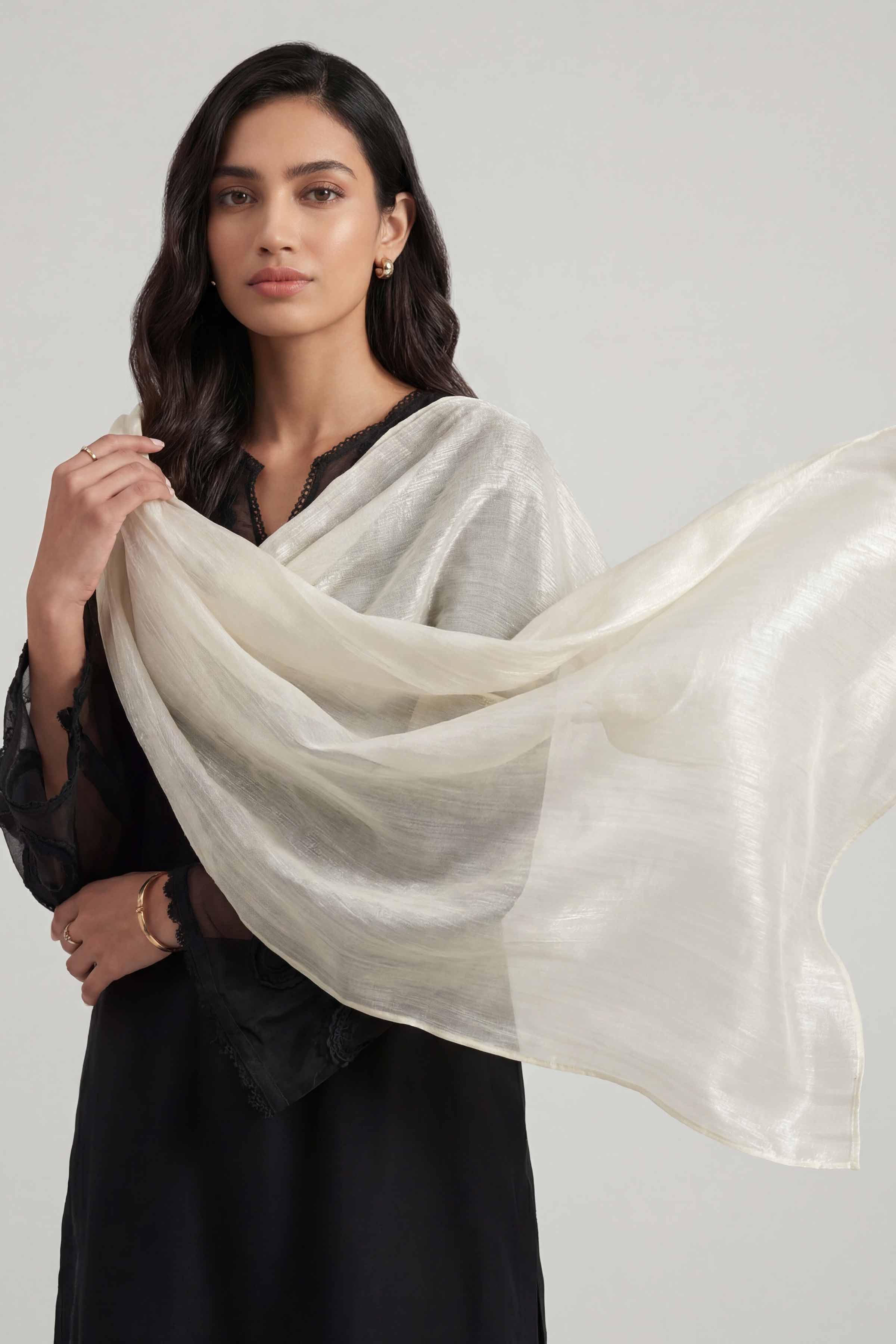 Off White Women Scarf - 447812107